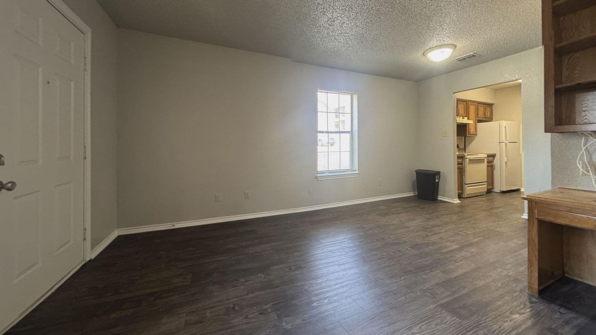 Denton Apartment: 800 Eagle Dr