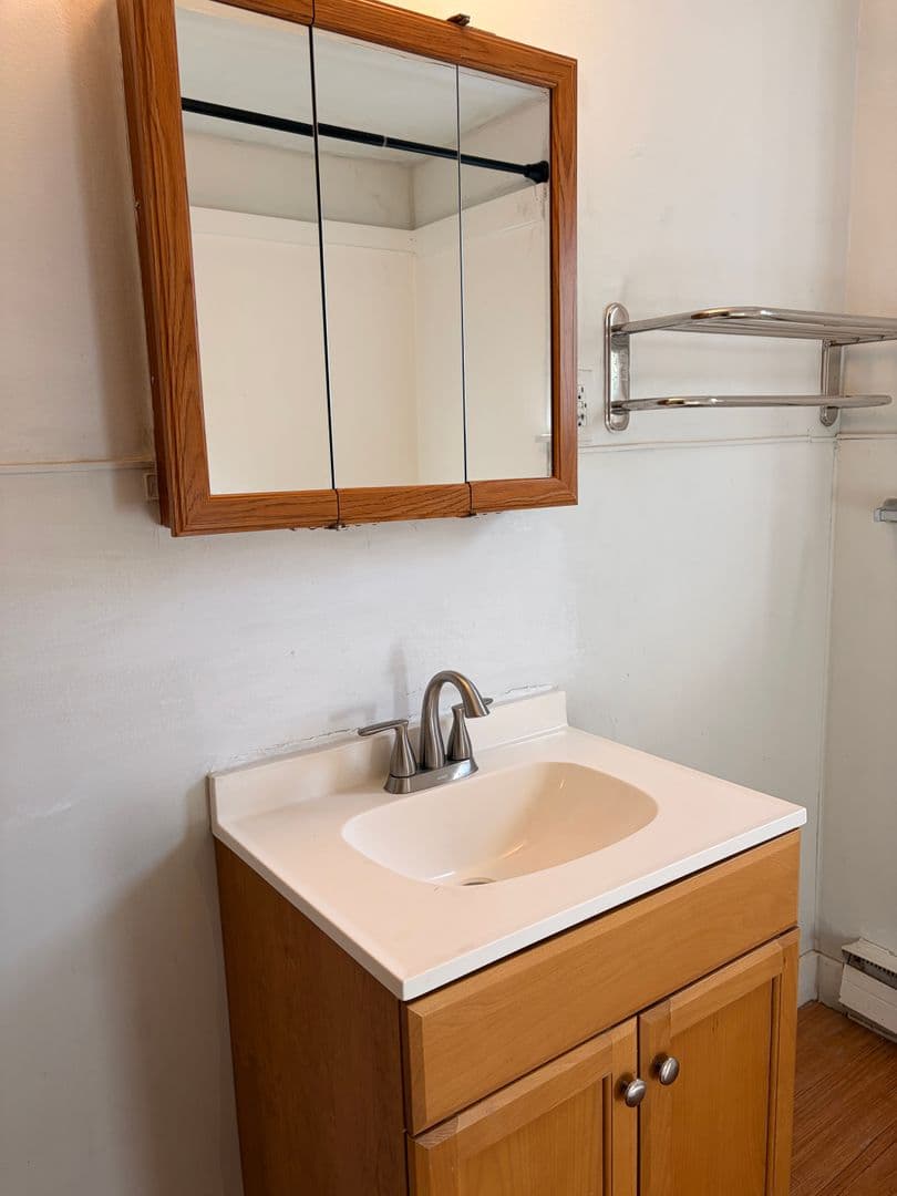 Brunswick Apartment: 91 Pleasant Street