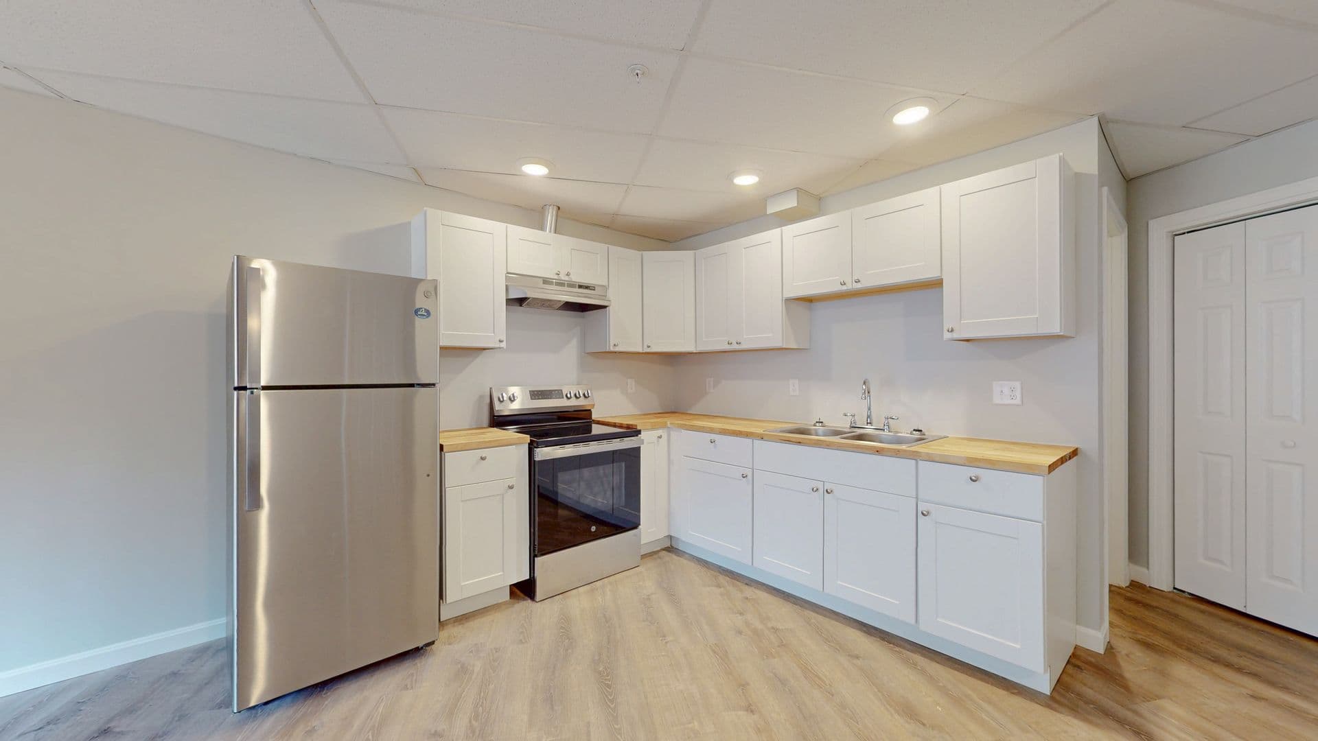 Springvale Apartment: 53 Barth Way
