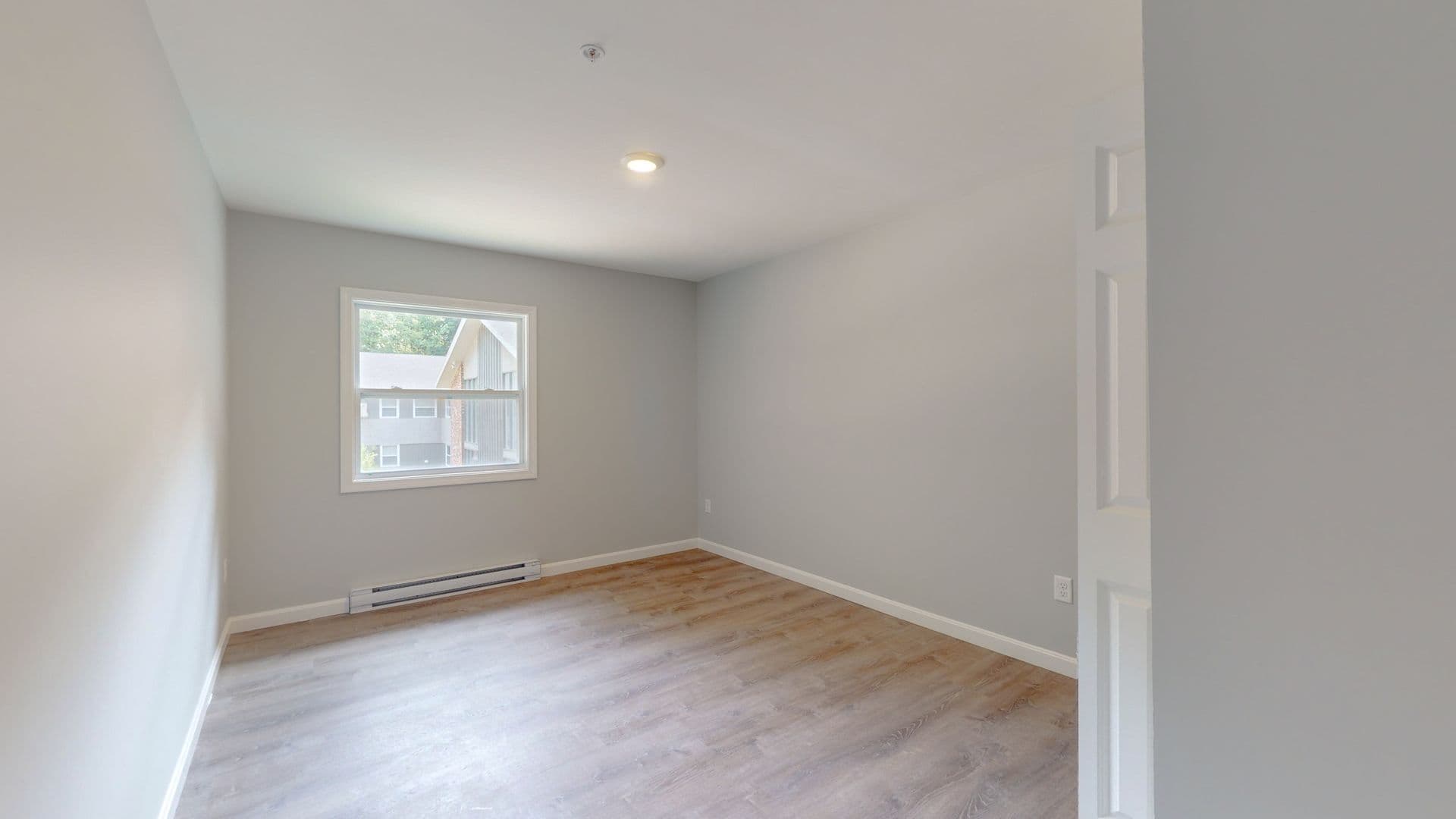 Springvale Apartment: 73 Barth Way
