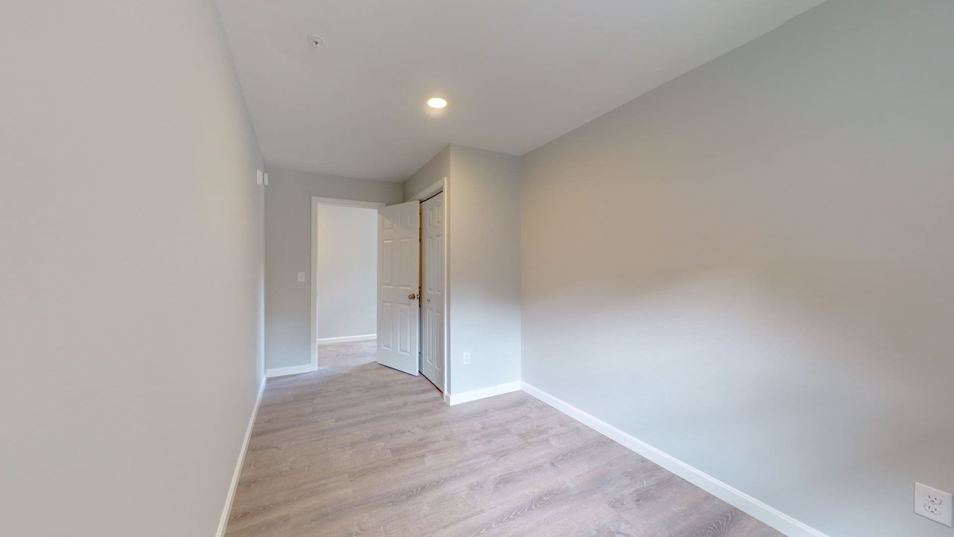 Springvale Apartment: 73 Barth Way