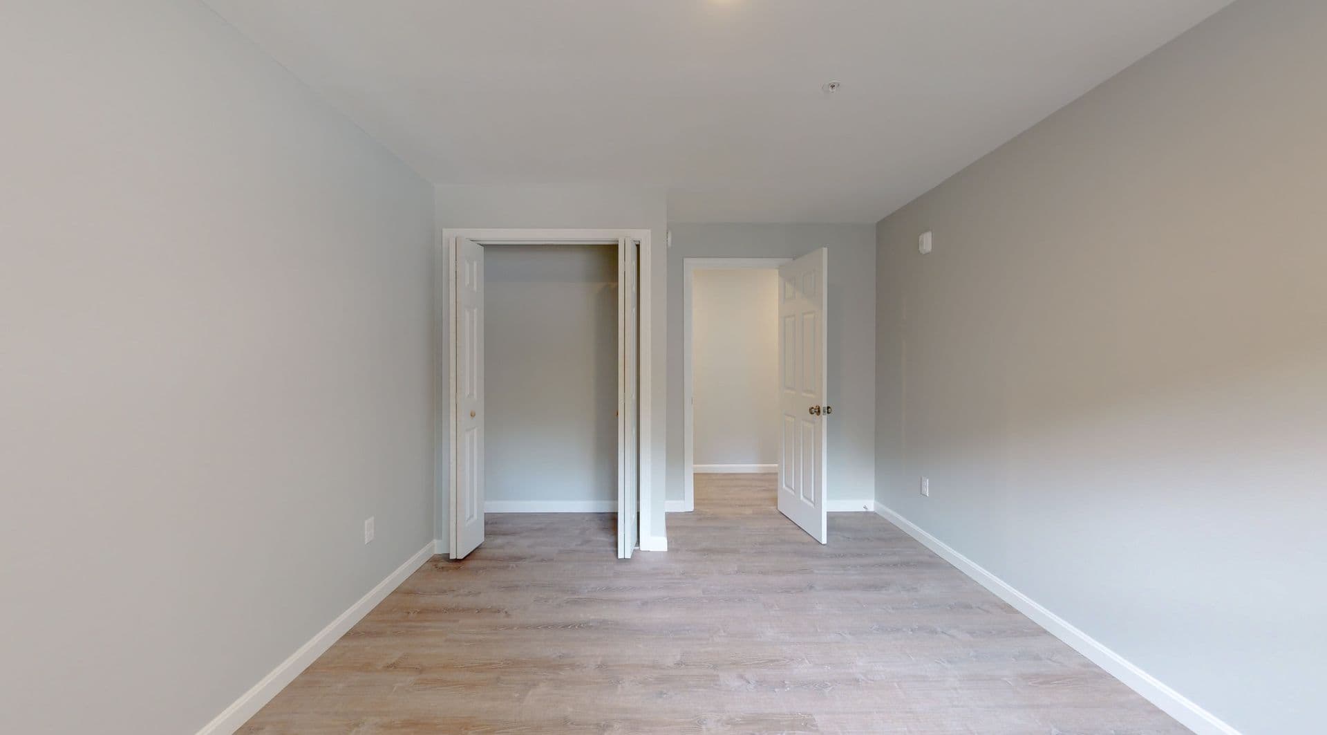 Springvale Apartment: 73 Barth Way