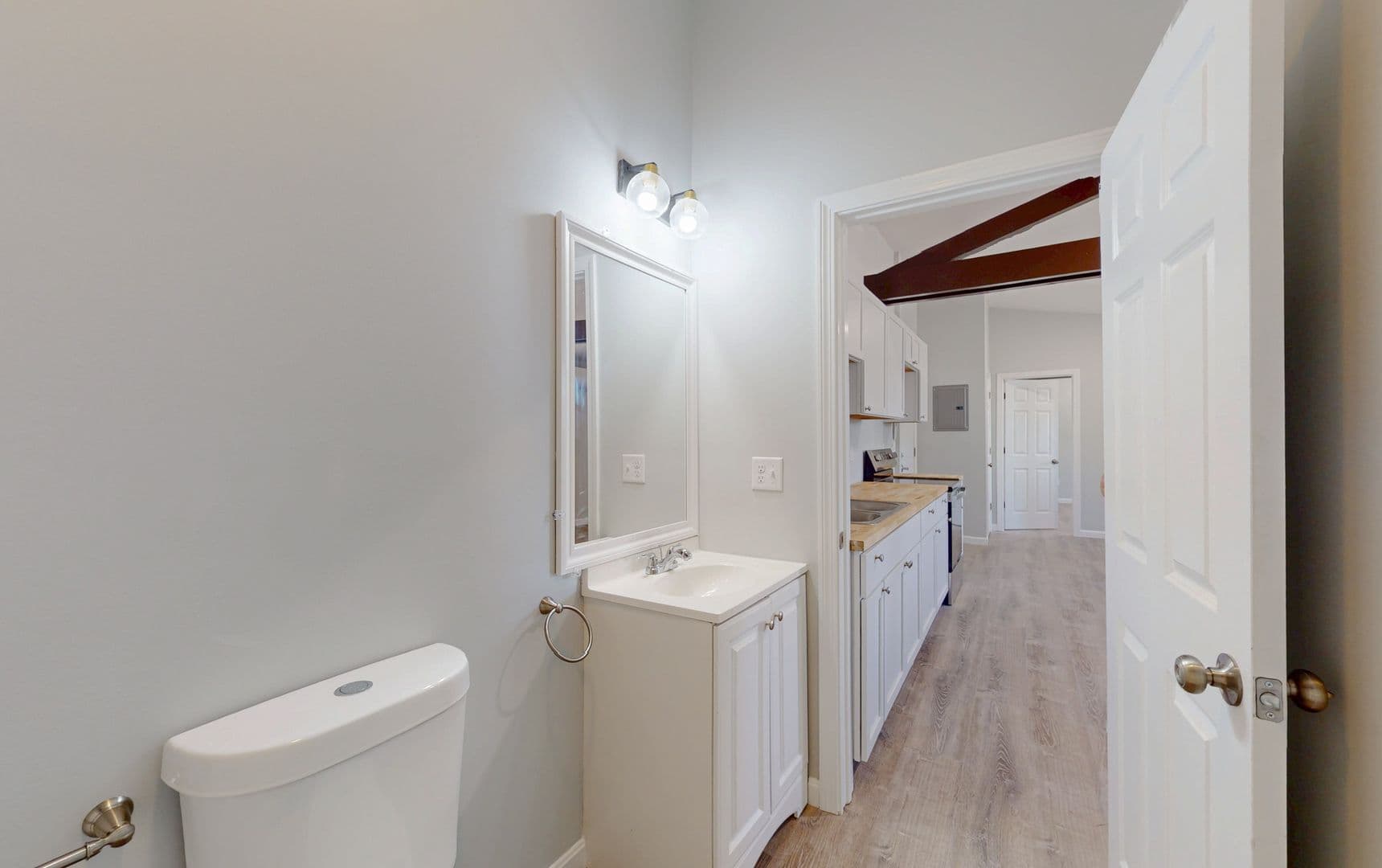 Springvale Apartment: 53 Barth Way