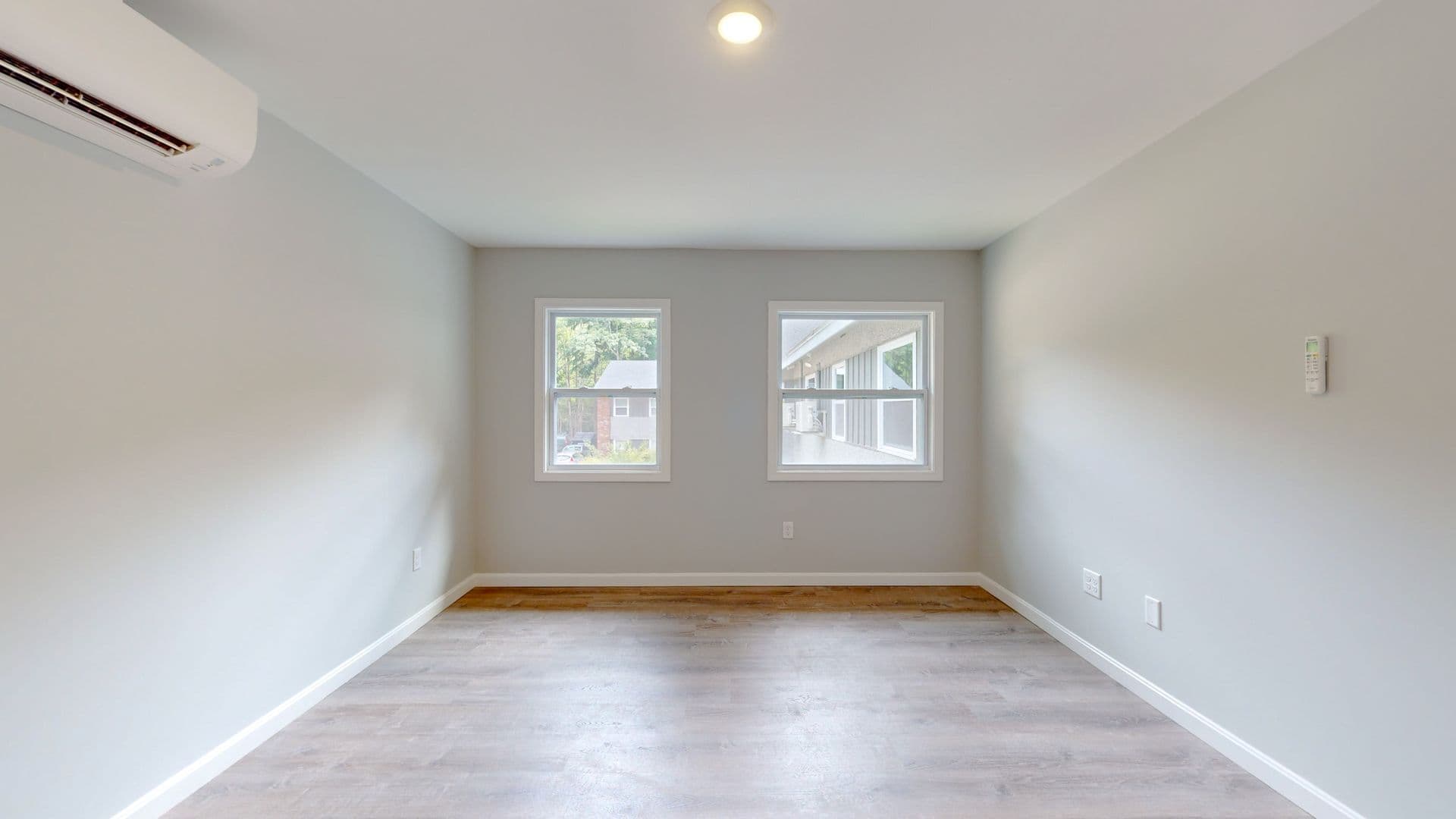 Springvale Apartment: 73 Barth Way