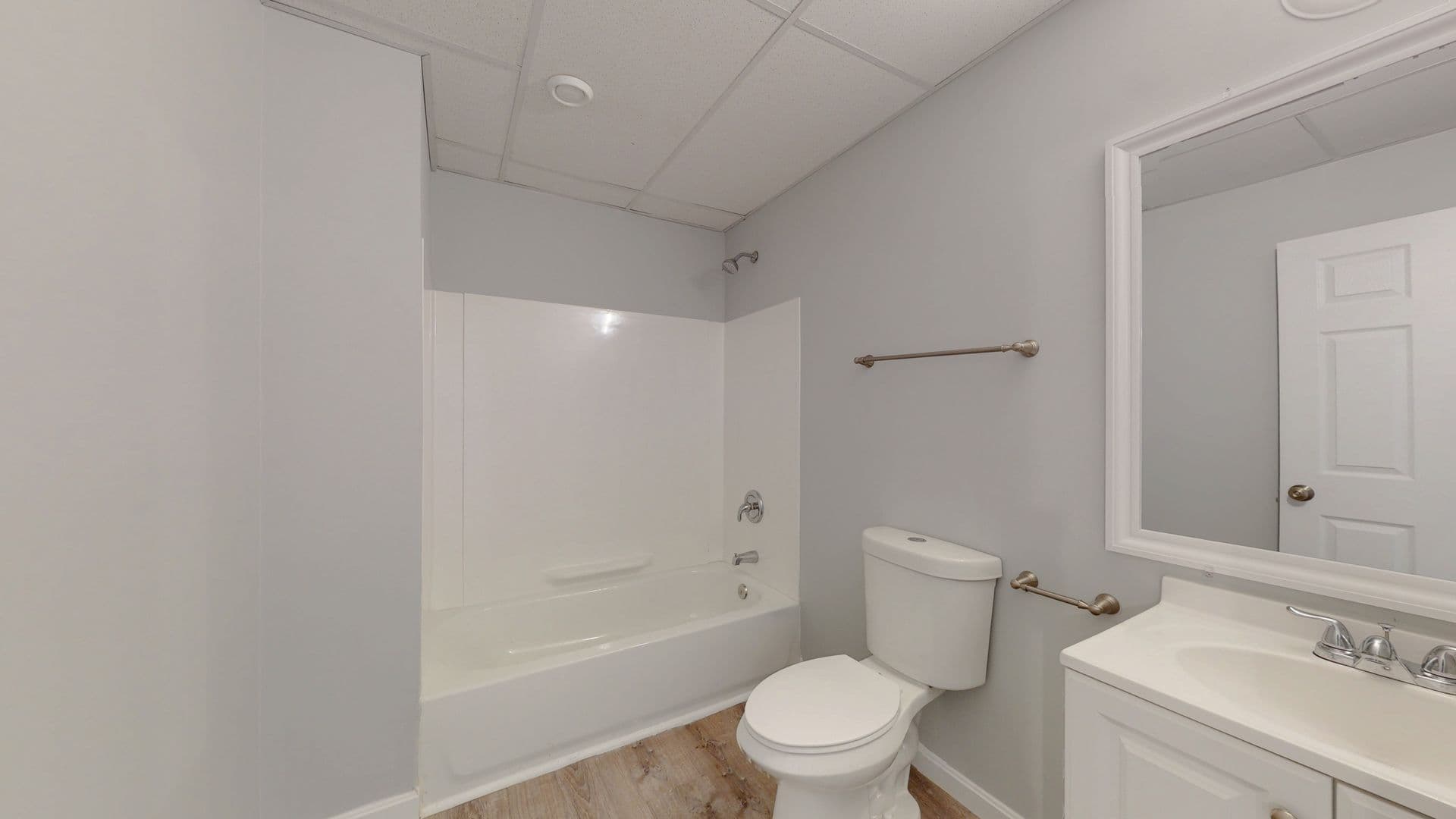 Springvale Apartment: 53 Barth Way