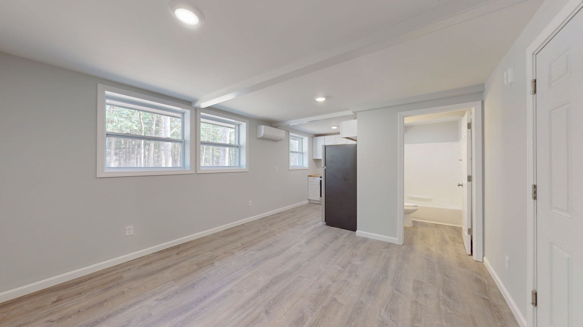 Springvale Apartment: 53 Barth Way