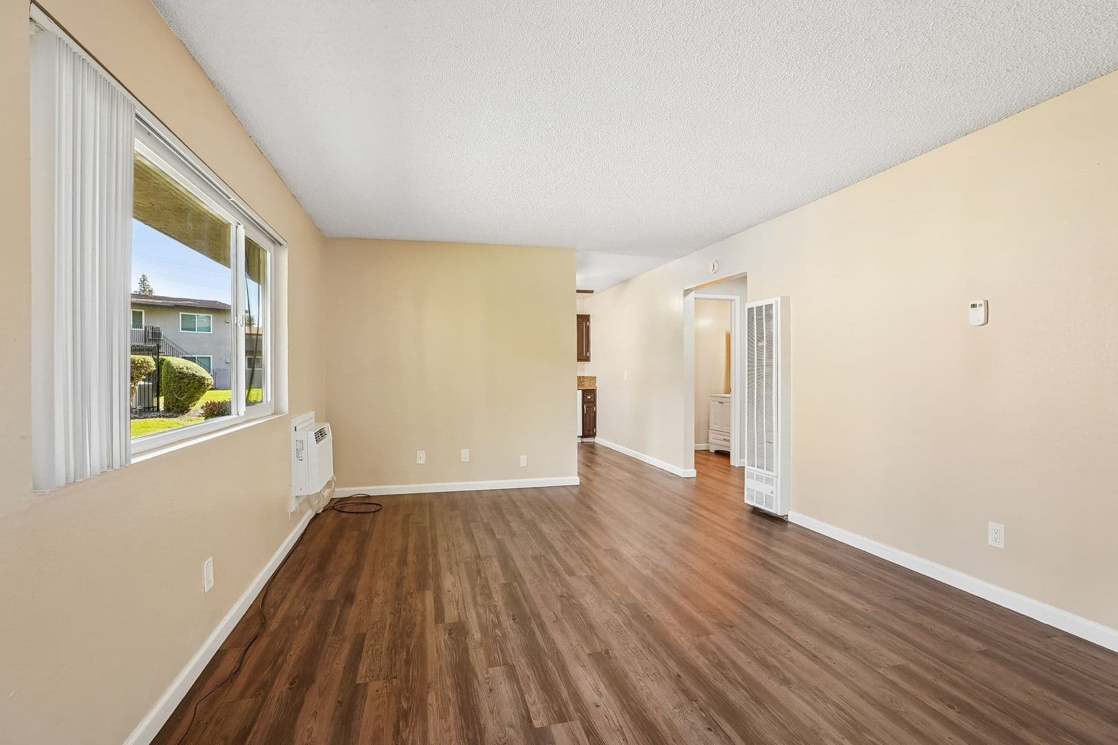 Sacramento Apartment: 5949 Lake Crest Way