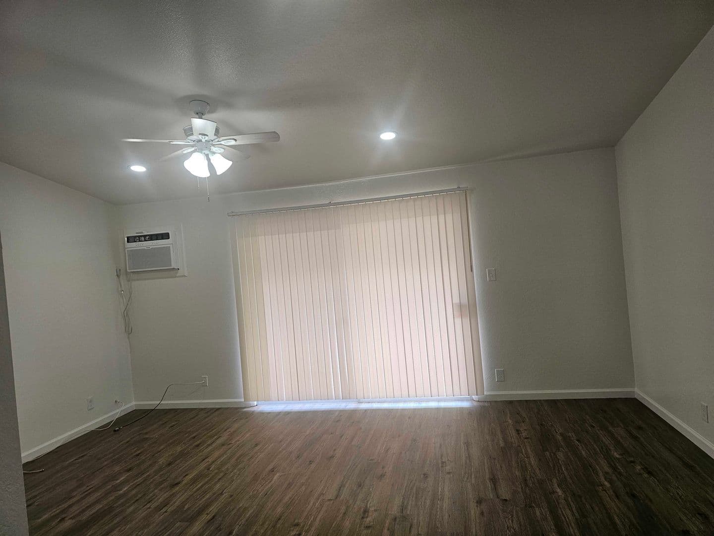 Sacramento Apartment: 6050 S. Land Park Drive