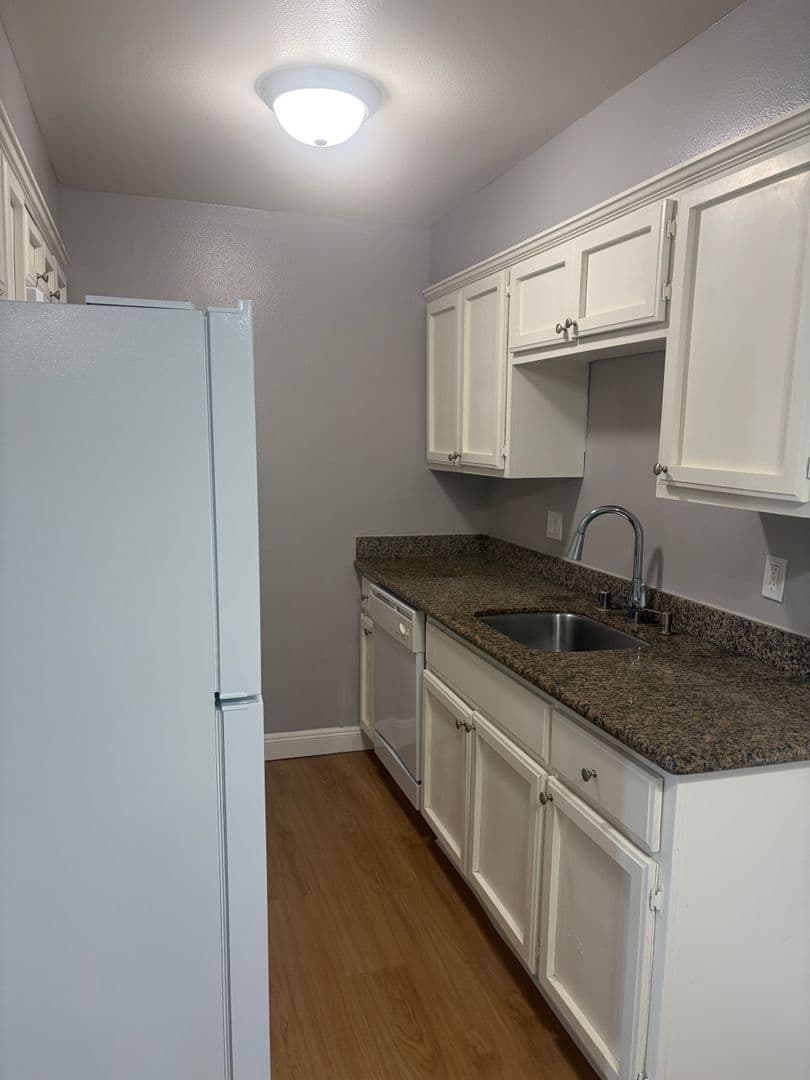 Sacramento Apartment: 1300-1310 Florin Road