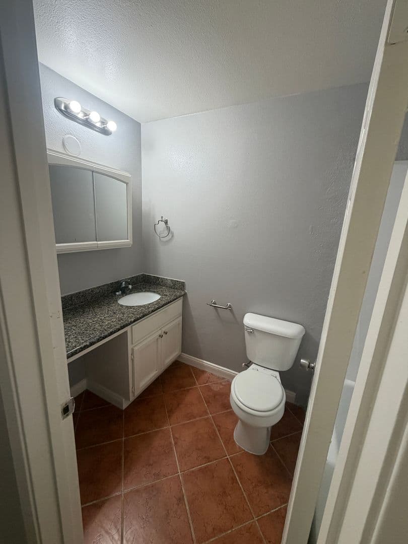 Sacramento Apartment: 1300-1310 Florin Road