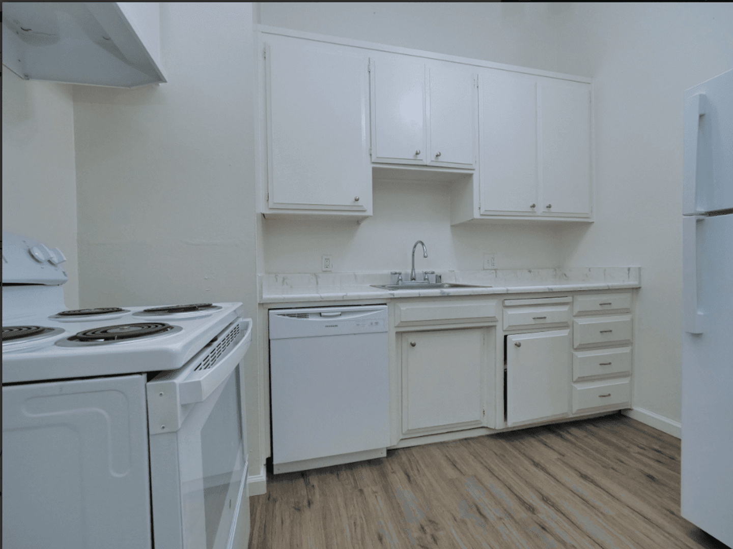 Sacramento Apartment: 6050 S. Land Park Drive