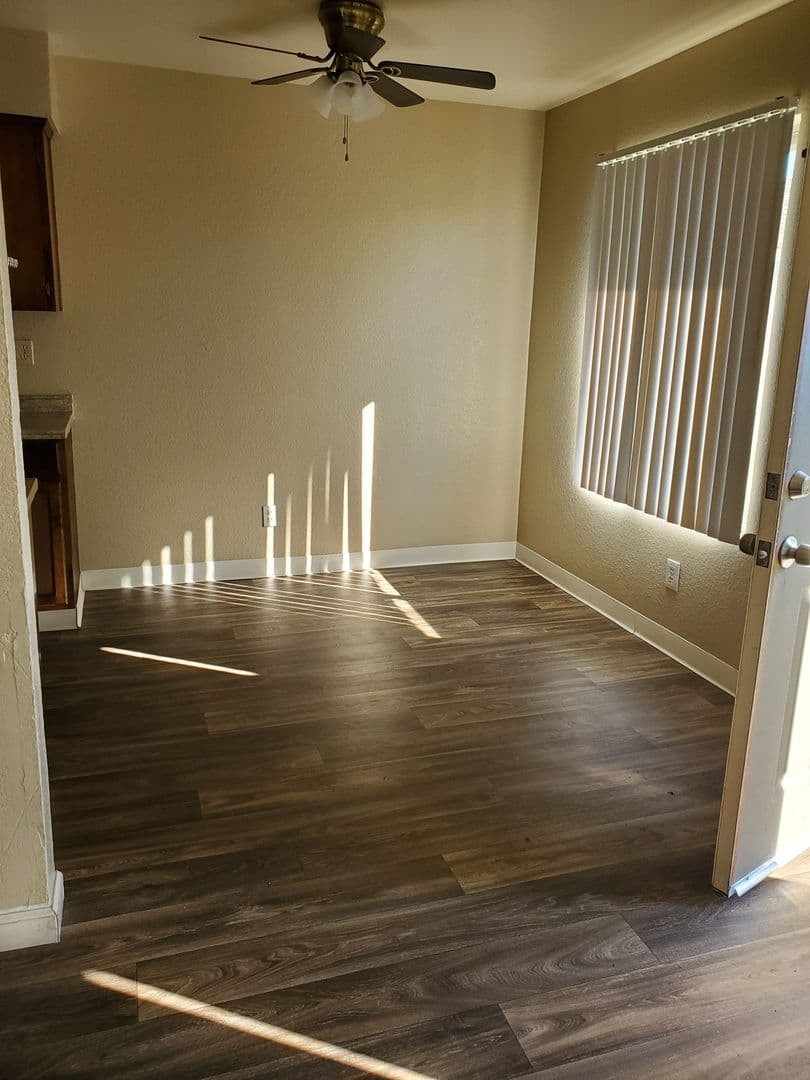 Winton Apartment: 7158 N Winton Way