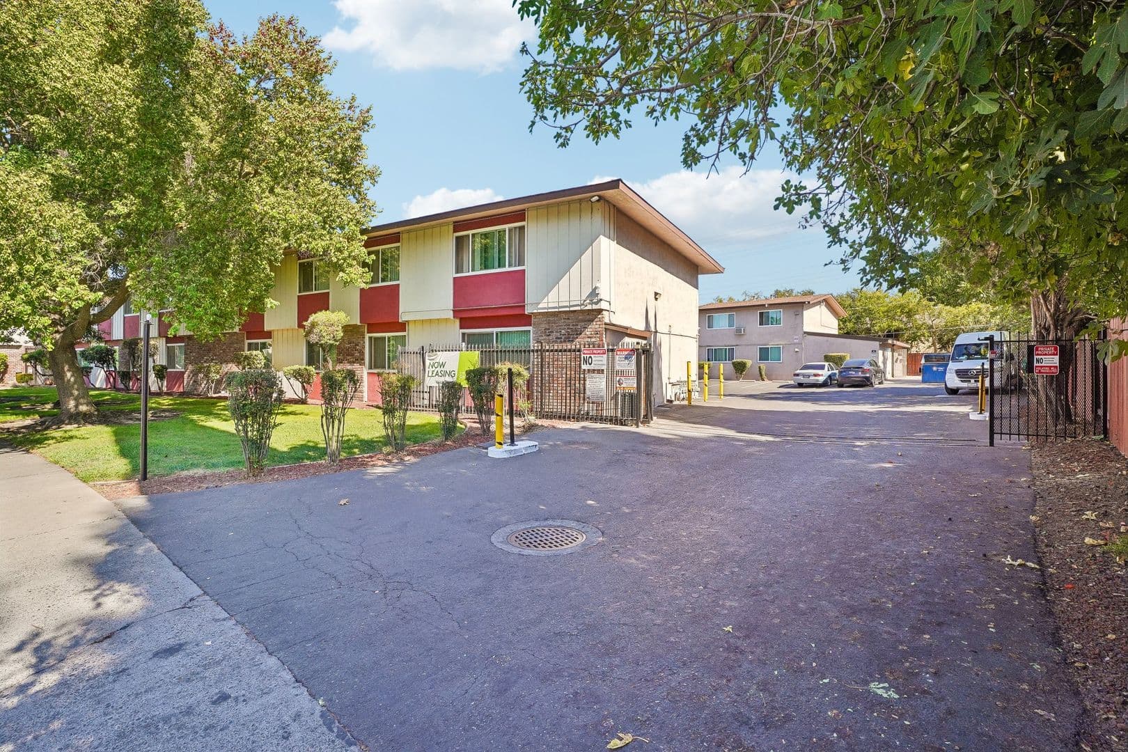 Sacramento Apartment: 5949 Lake Crest Way