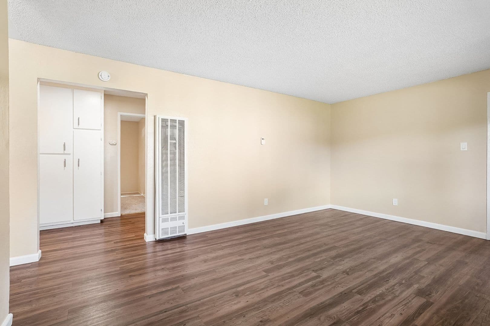 Sacramento Apartment: 5949 Lake Crest Way