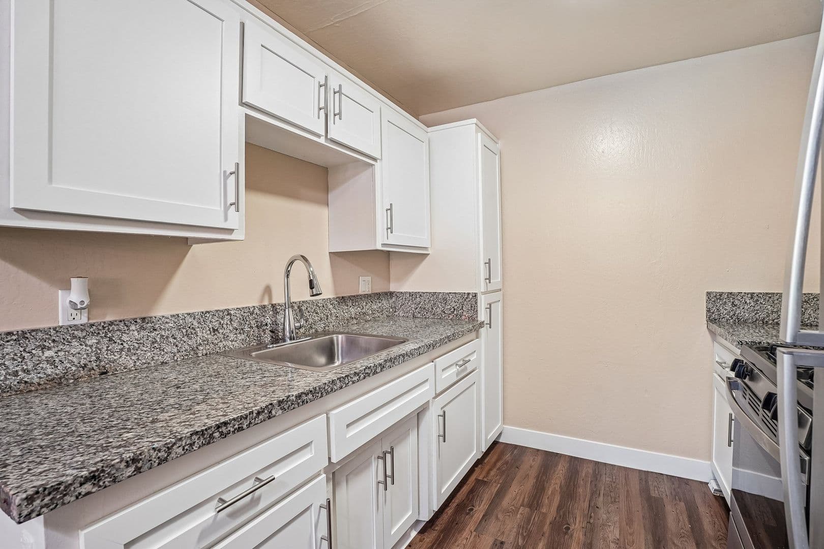 Sacramento Apartment: 5949 Lake Crest Way