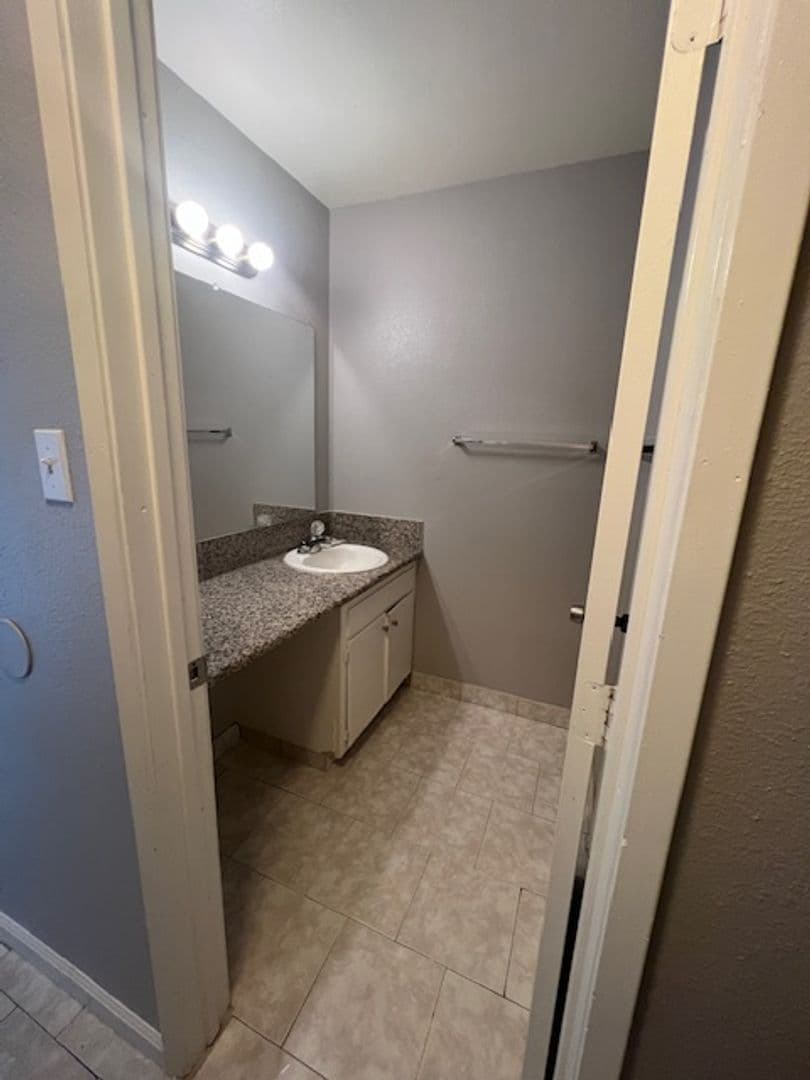 Sacramento Apartment: 1300-1310 Florin Road