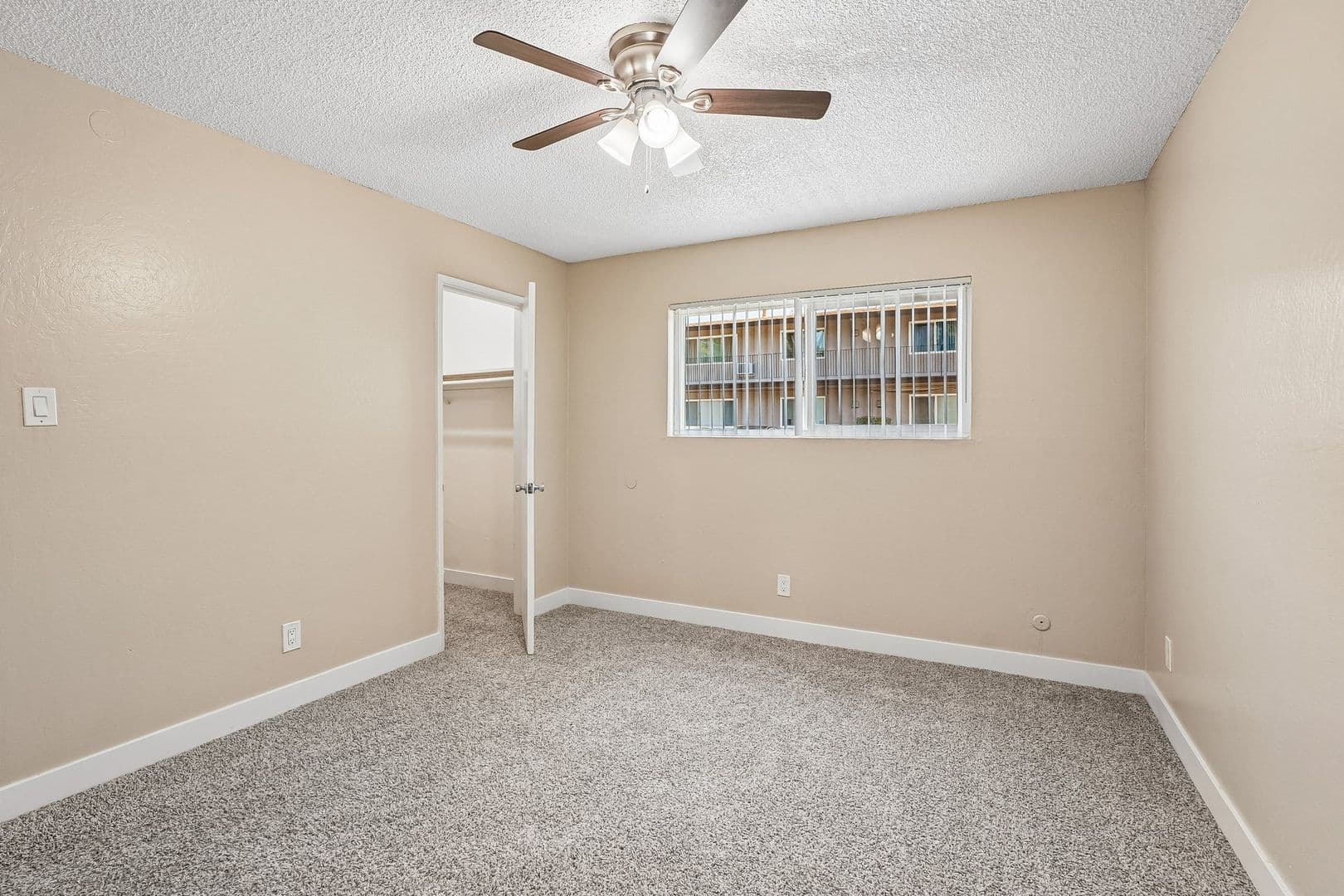 Sacramento Apartment: 5949 Lake Crest Way
