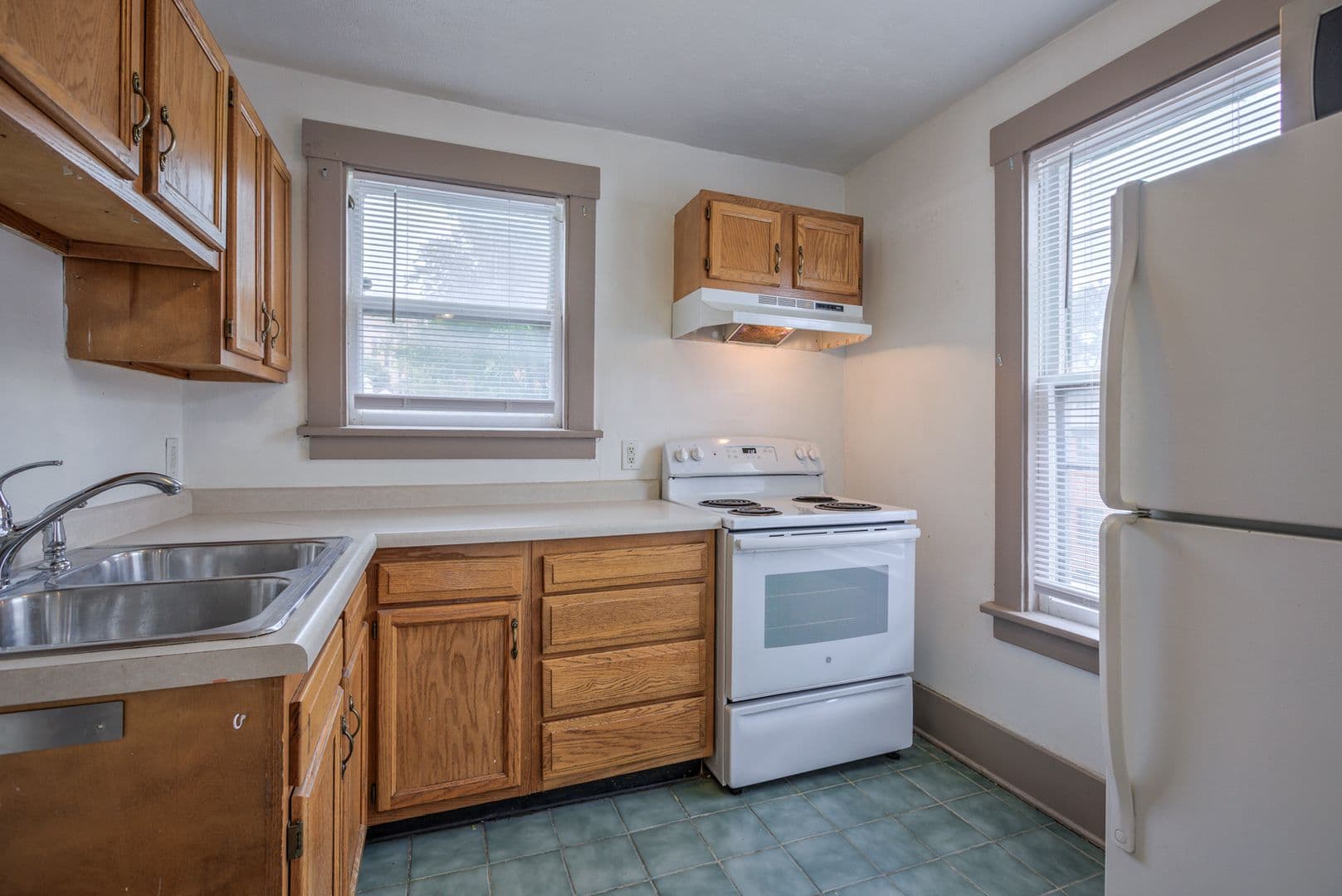 Omaha Apartment: 3310 Jackson St