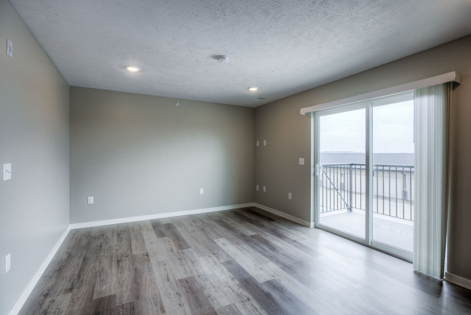 Fremont Apartment: 550 S Johnson Rd