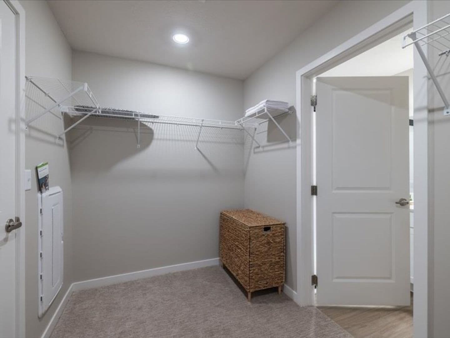 Columbus Apartment: 602 8th St