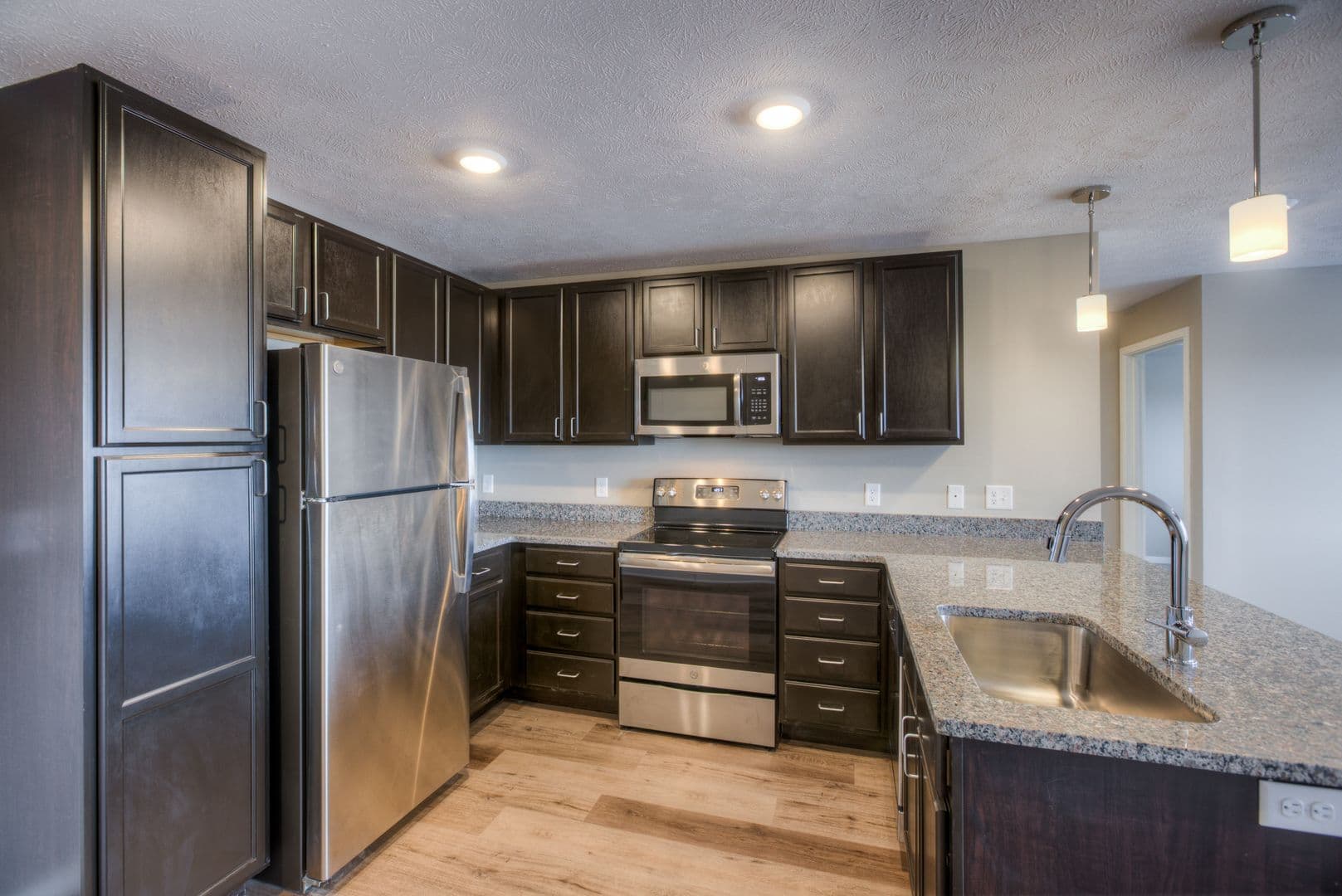Fremont Apartment: 550 S Johnson Rd