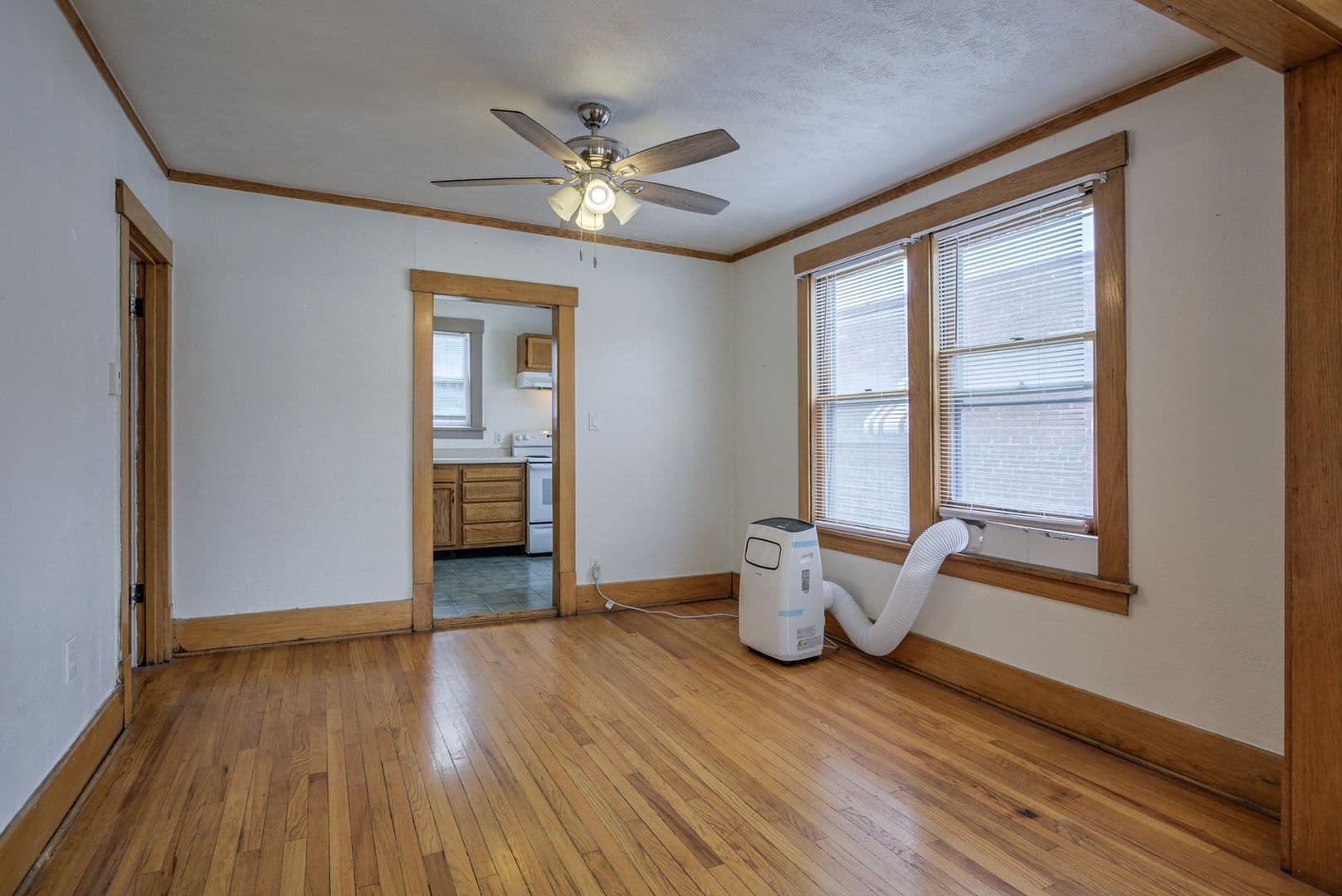 Omaha Apartment: 3310 Jackson St