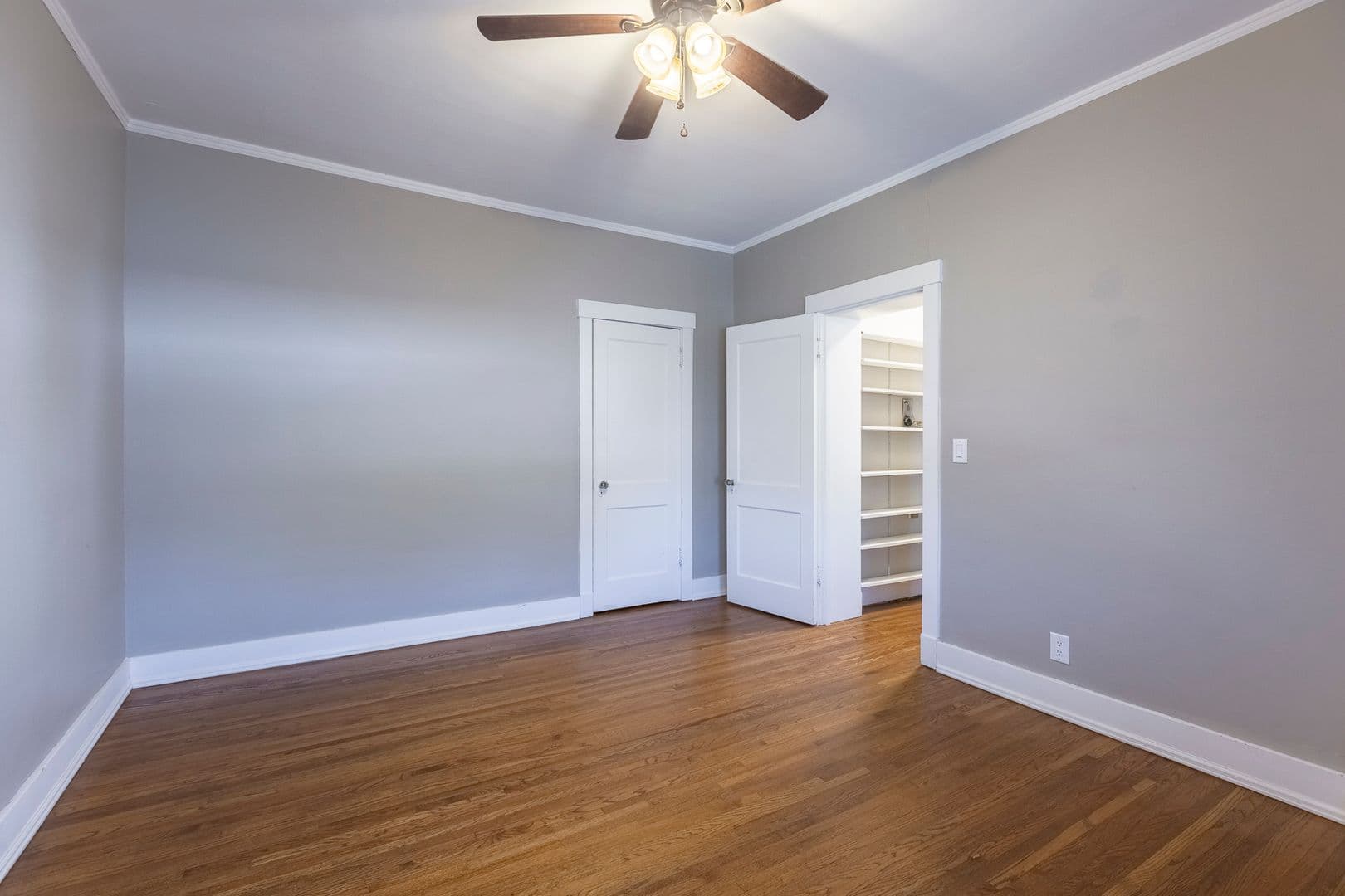 Omaha Apartment: 606 S. 32nd Ave