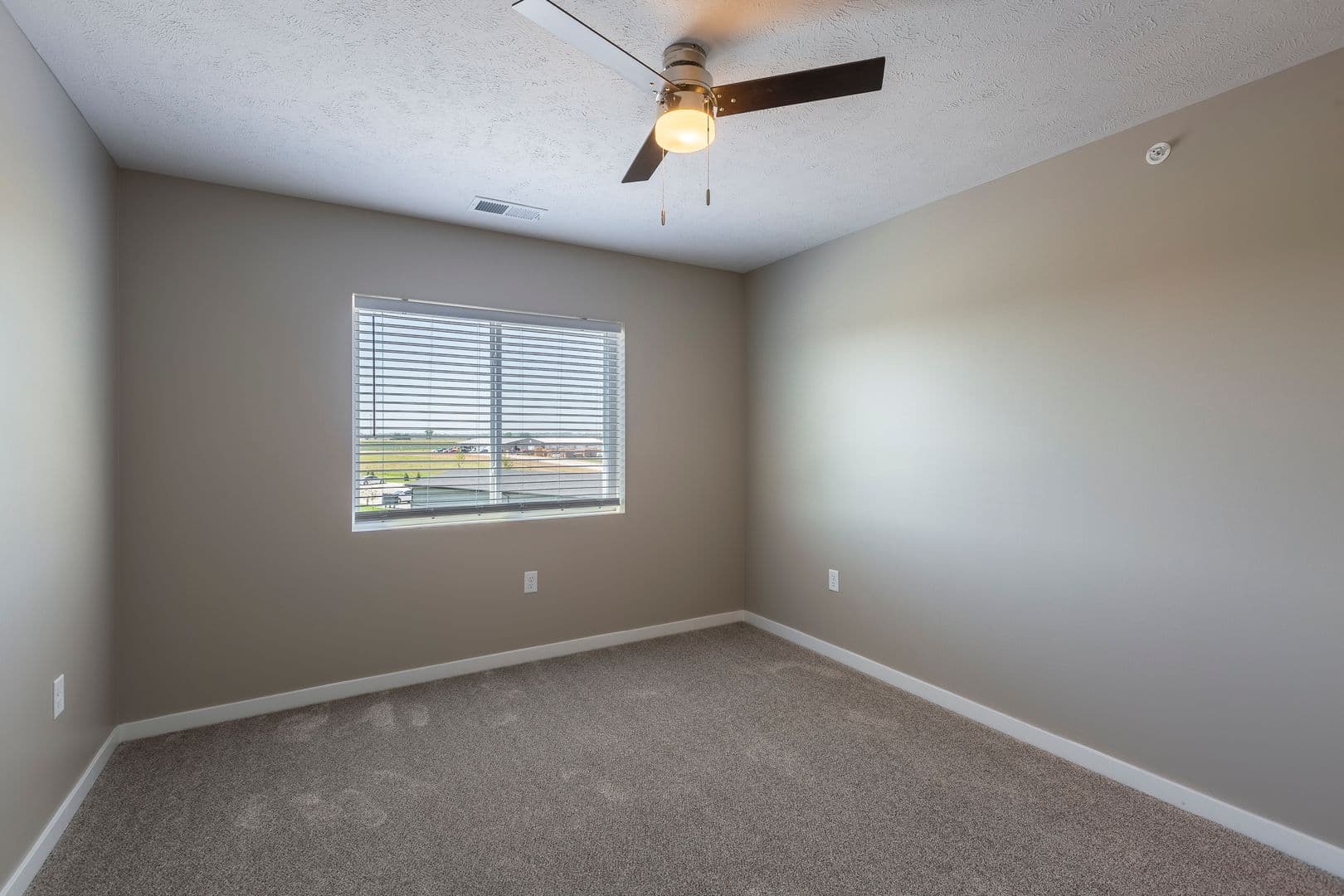 Fremont Apartment: 550 S Johnson Rd