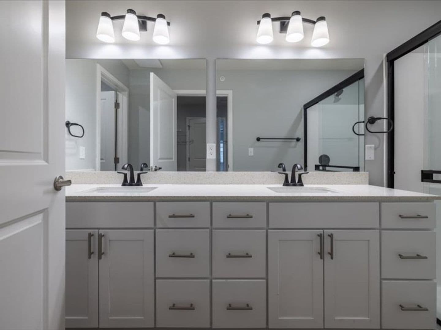 Columbus Apartment: 602 8th St