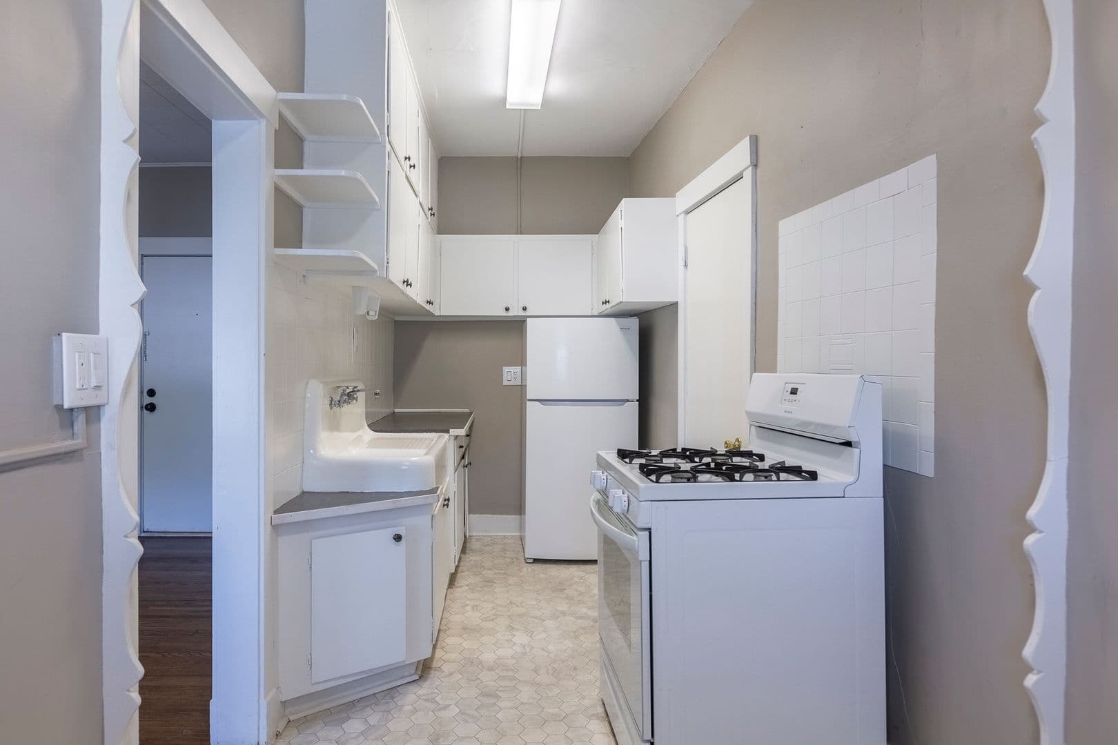Omaha Apartment: 606 S. 32nd Ave