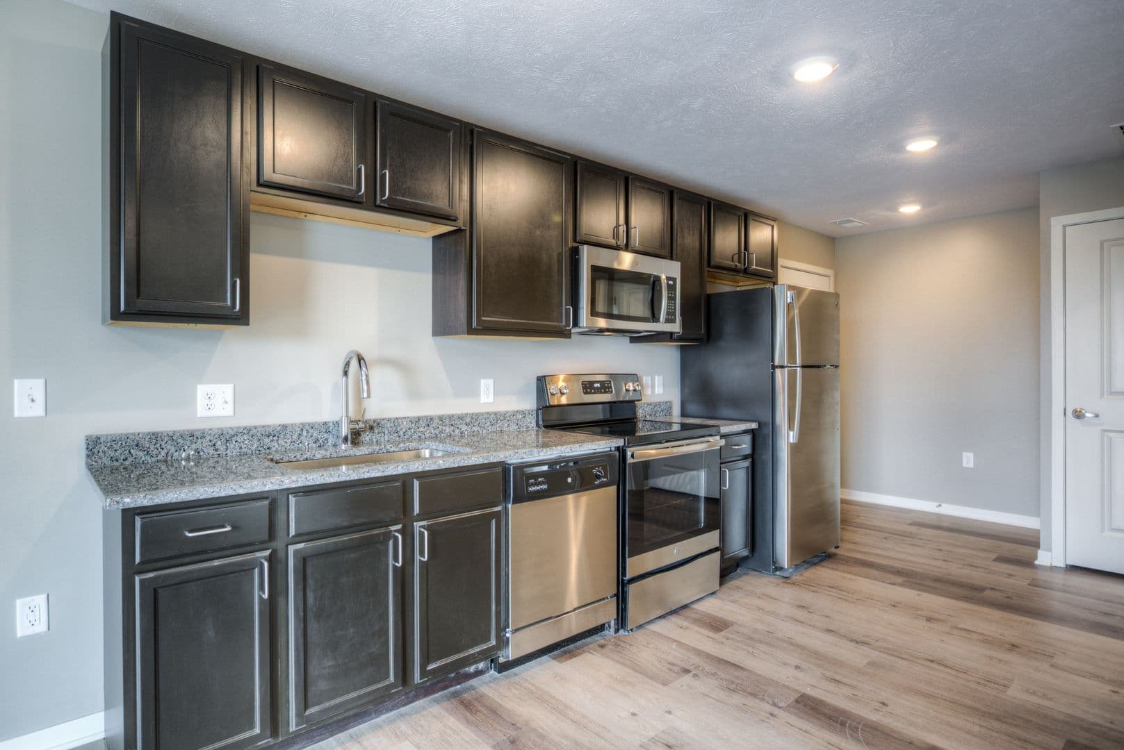 Fremont Apartment: 550 S Johnson Rd