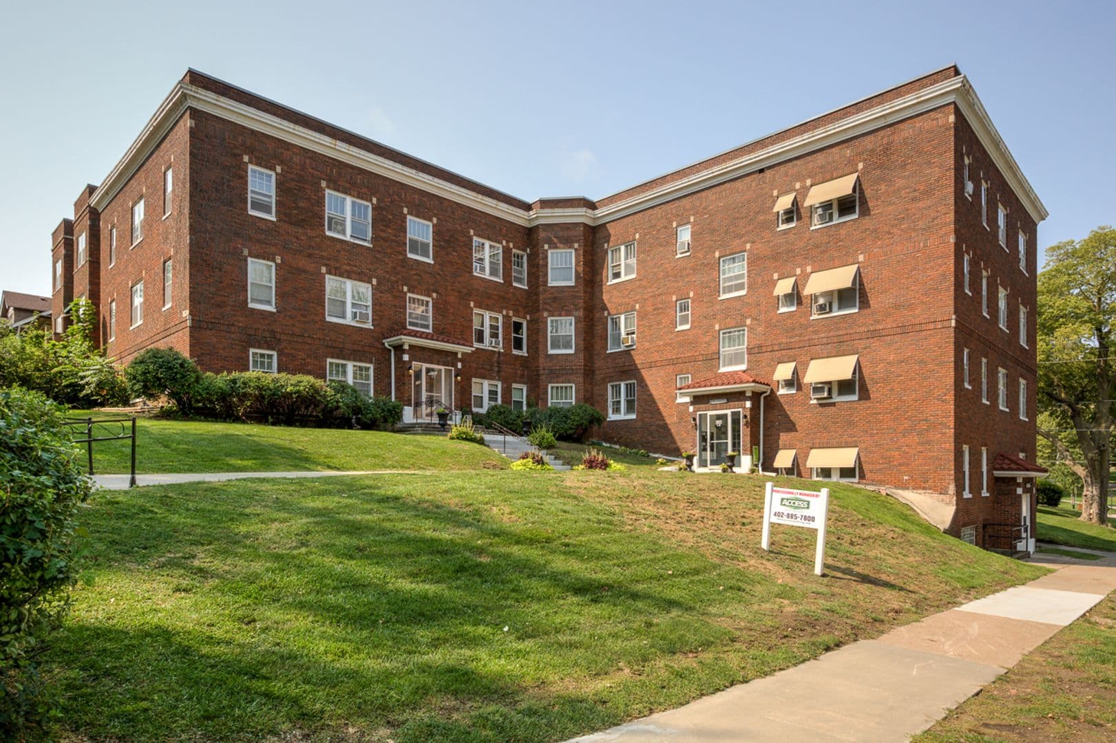 Omaha Apartment: 606 S. 32nd Ave