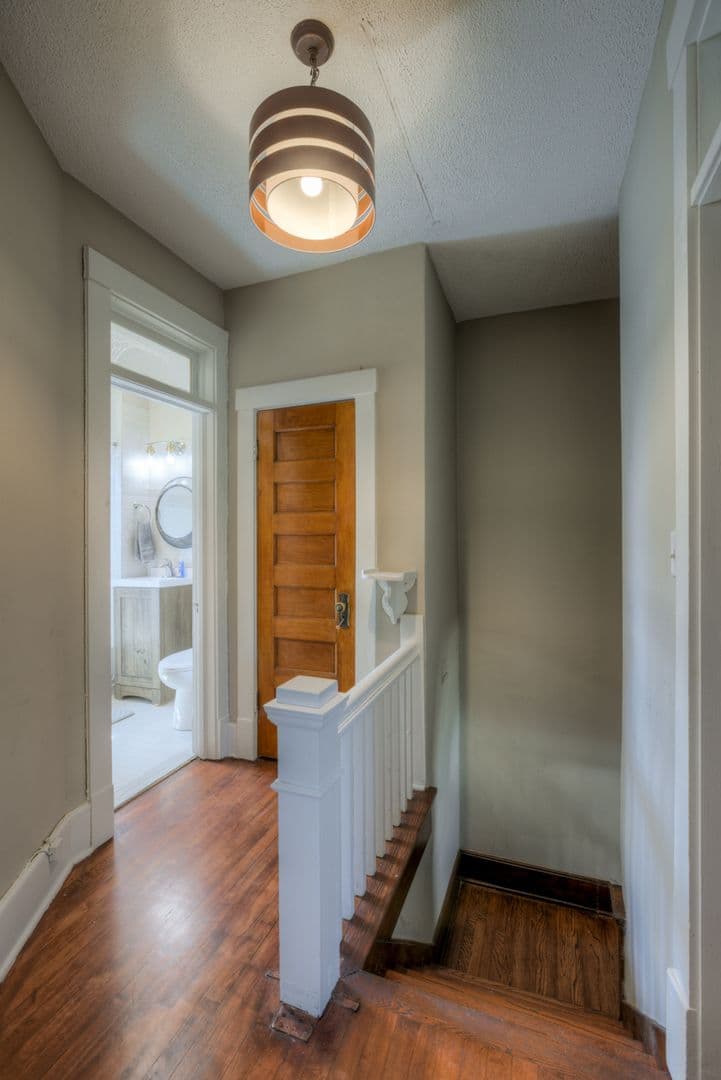 Omaha Apartment: 3507 Dewey Ave