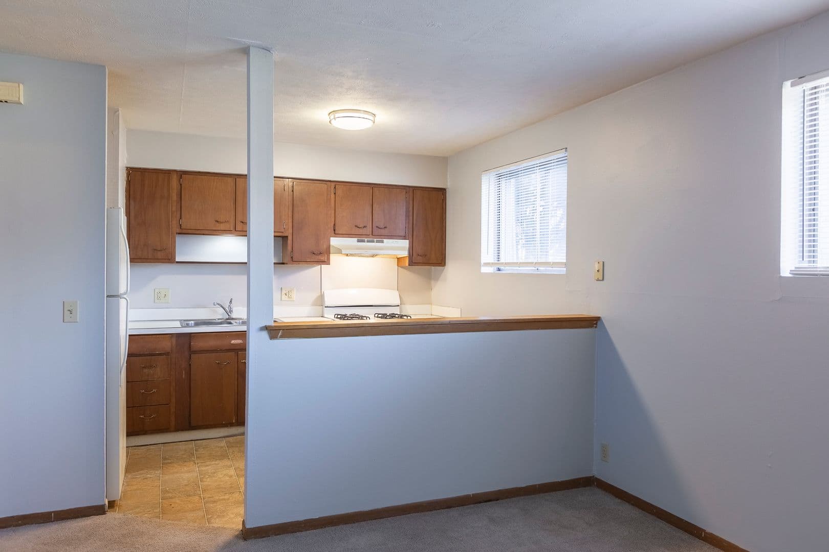 Omaha Apartment: 3833 Cuming St