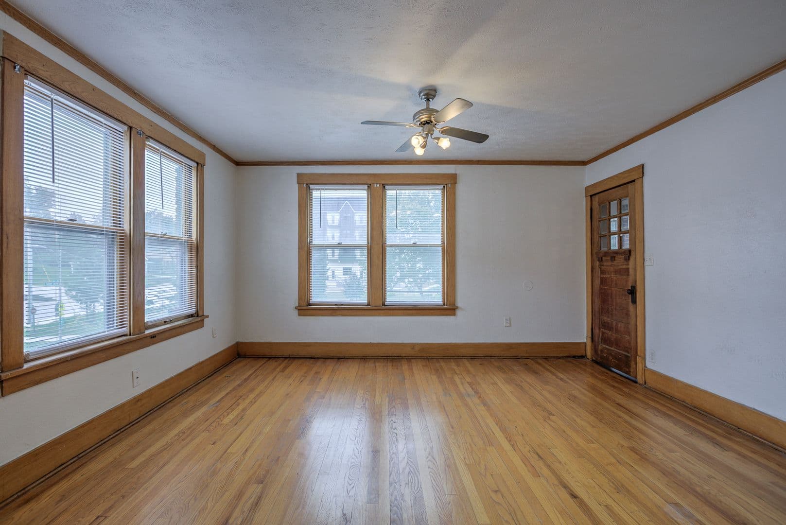 Omaha Apartment: 3310 Jackson St