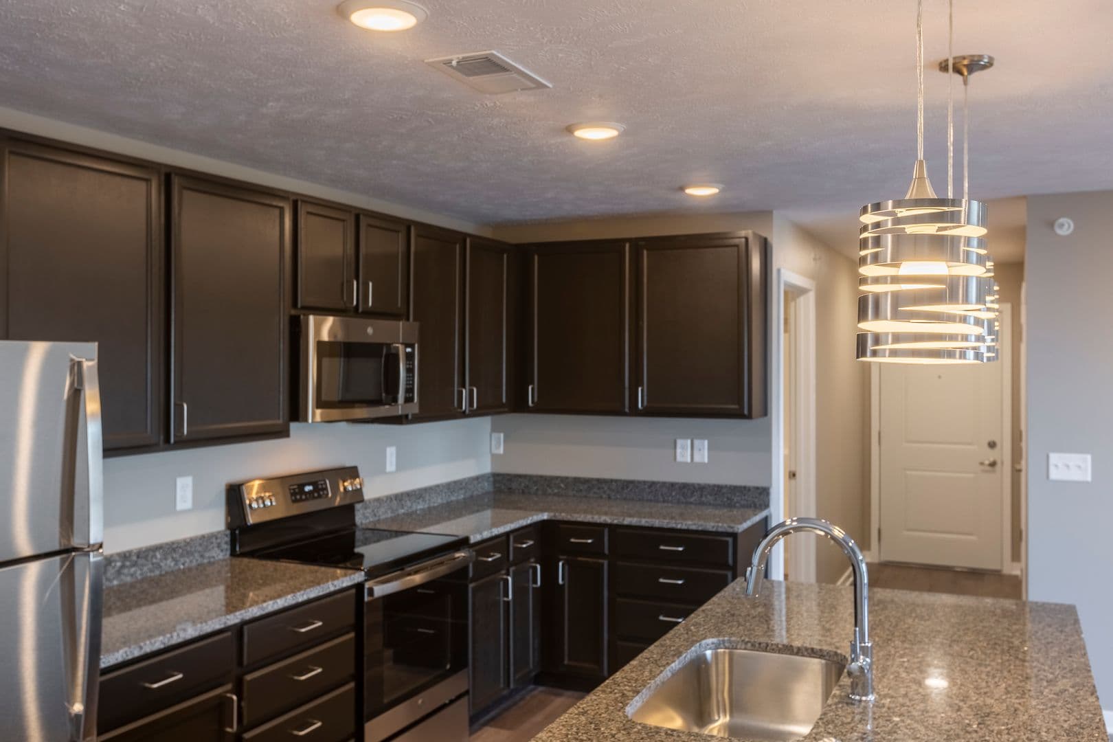 Fremont Apartment: 550 S Johnson Rd