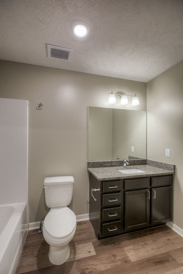 Fremont Apartment: 550 S Johnson Rd