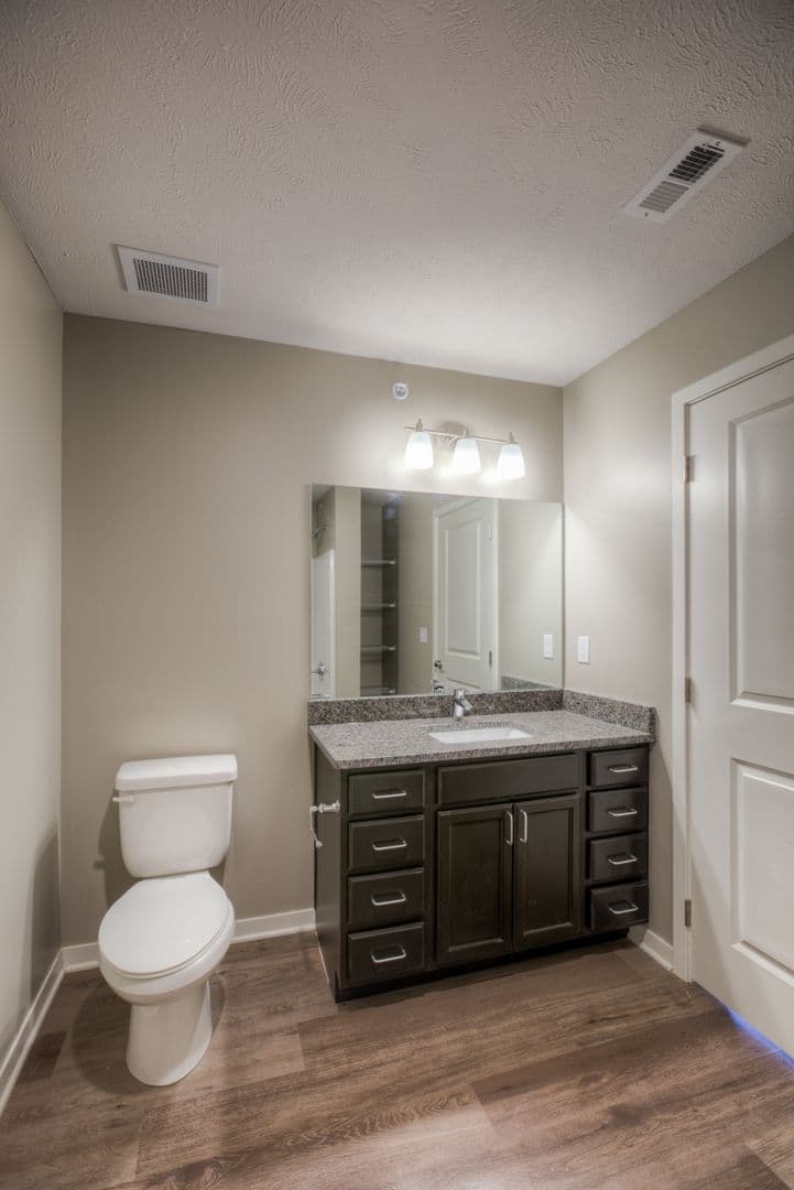 Fremont Apartment: 550 S Johnson Rd