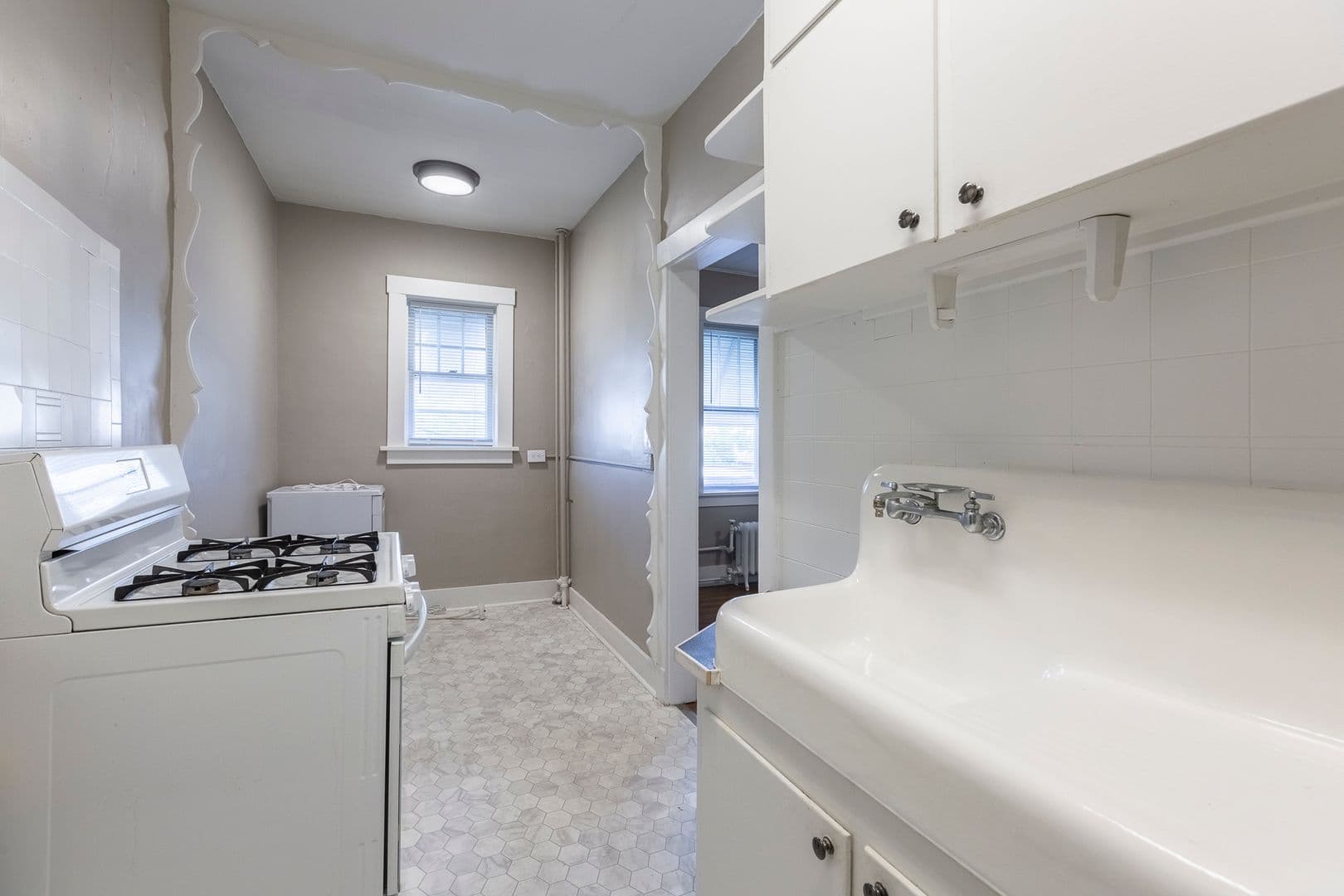 Omaha Apartment: 606 S. 32nd Ave