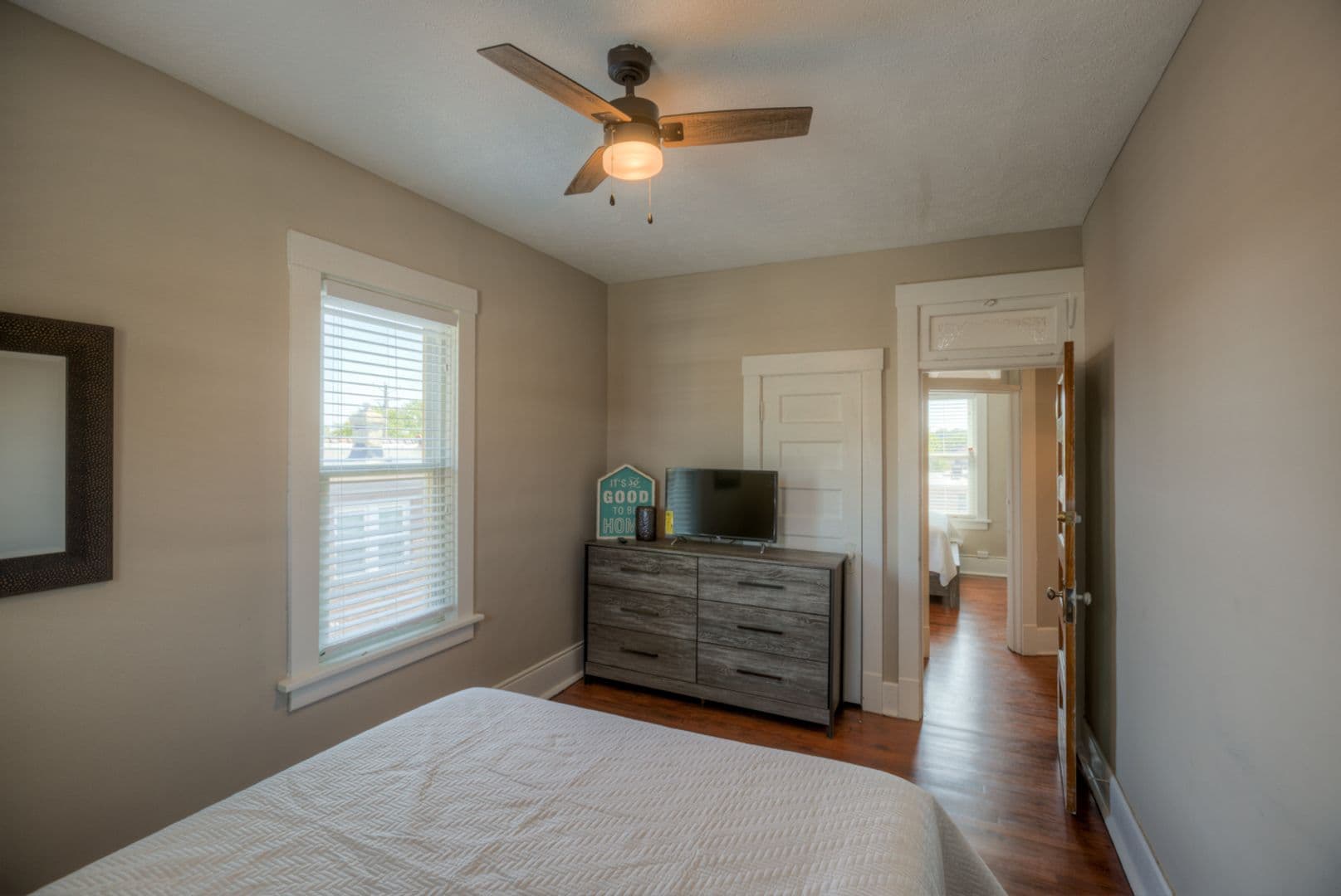Omaha Apartment: 3507 Dewey Ave