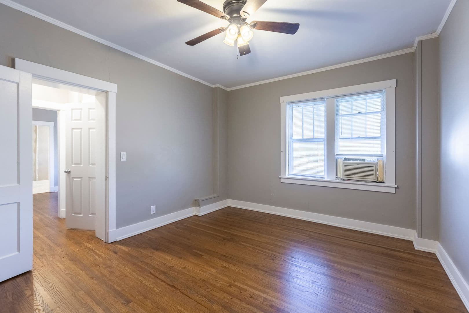 Omaha Apartment: 606 S. 32nd Ave