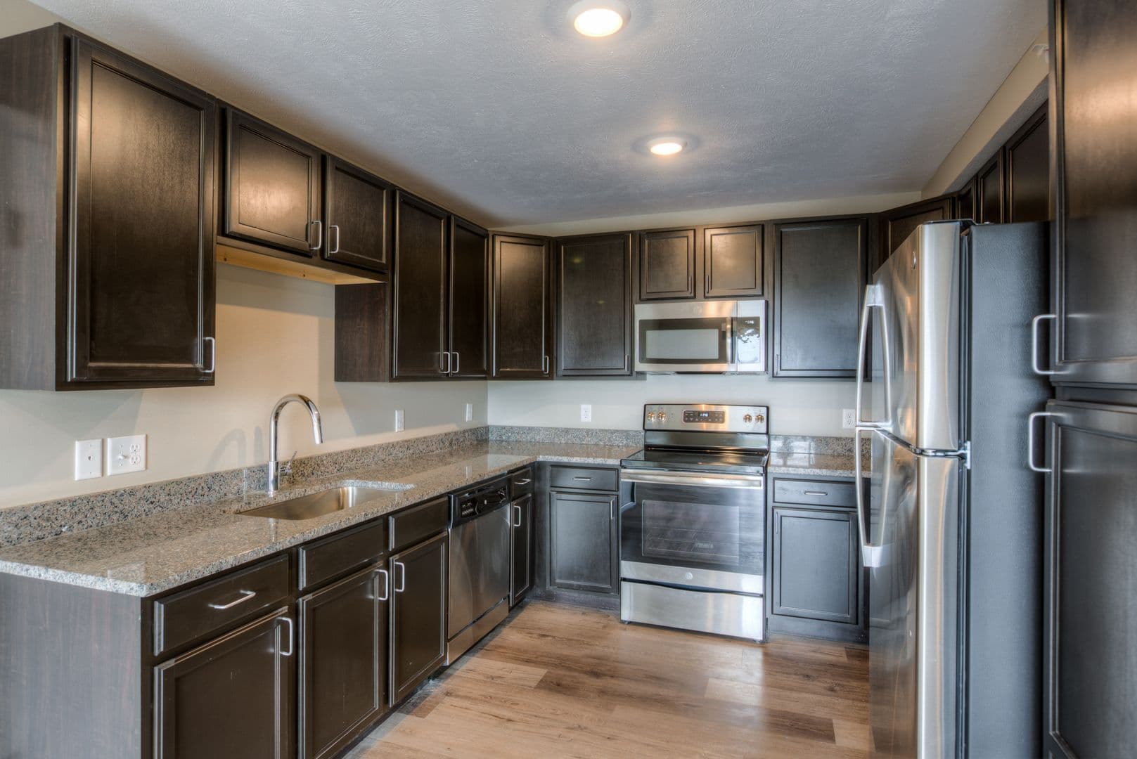 Fremont Apartment: 550 S Johnson Rd
