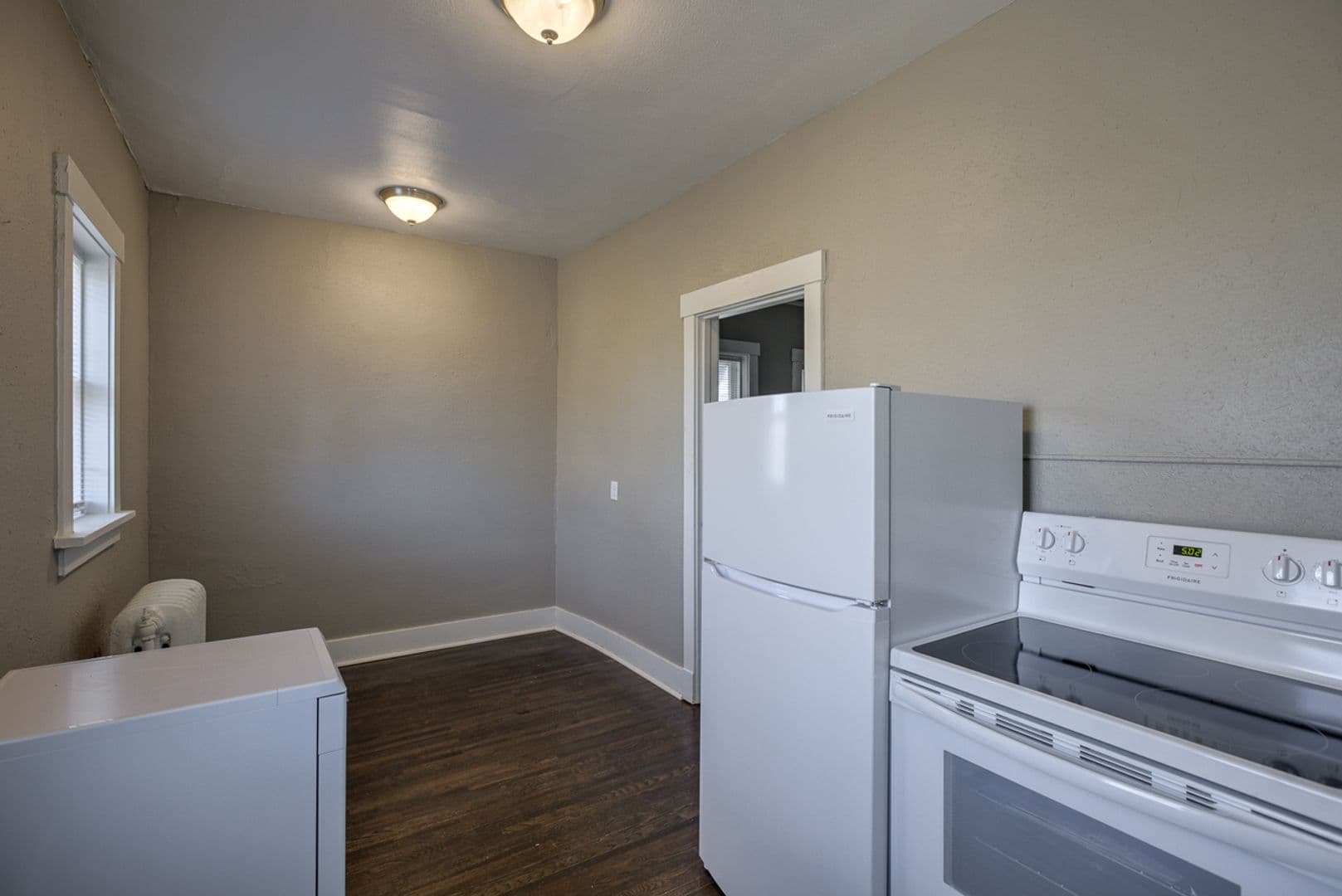 Omaha Apartment: 606 S. 32nd Ave