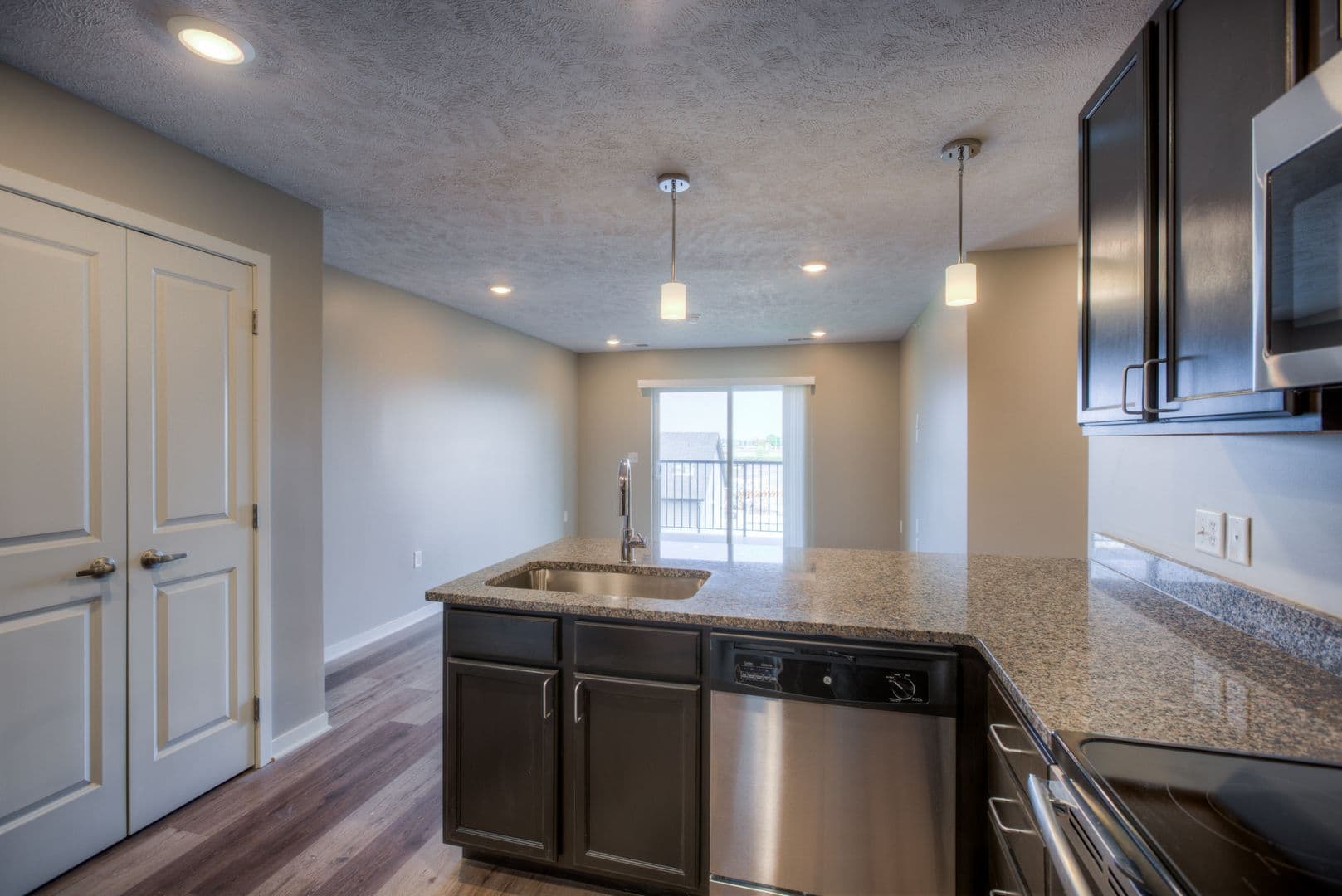 Fremont Apartment: 550 S Johnson Rd