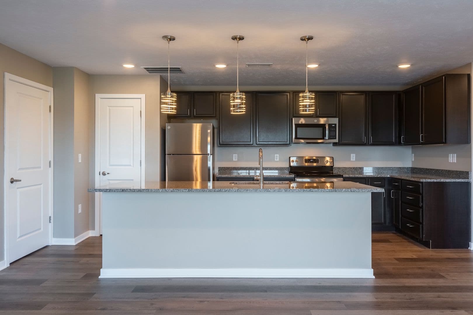 Fremont Apartment: 550 S Johnson Rd