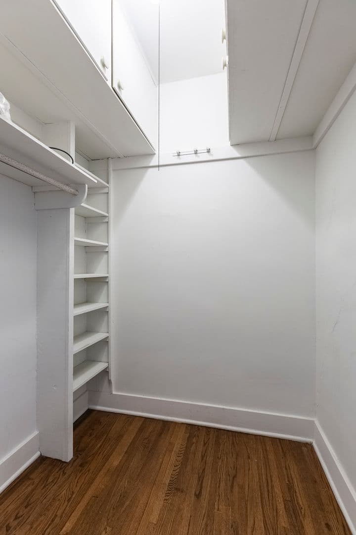 Omaha Apartment: 606 S. 32nd Ave