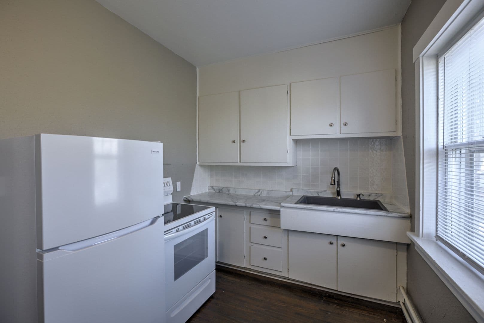 Omaha Apartment: 606 S. 32nd Ave