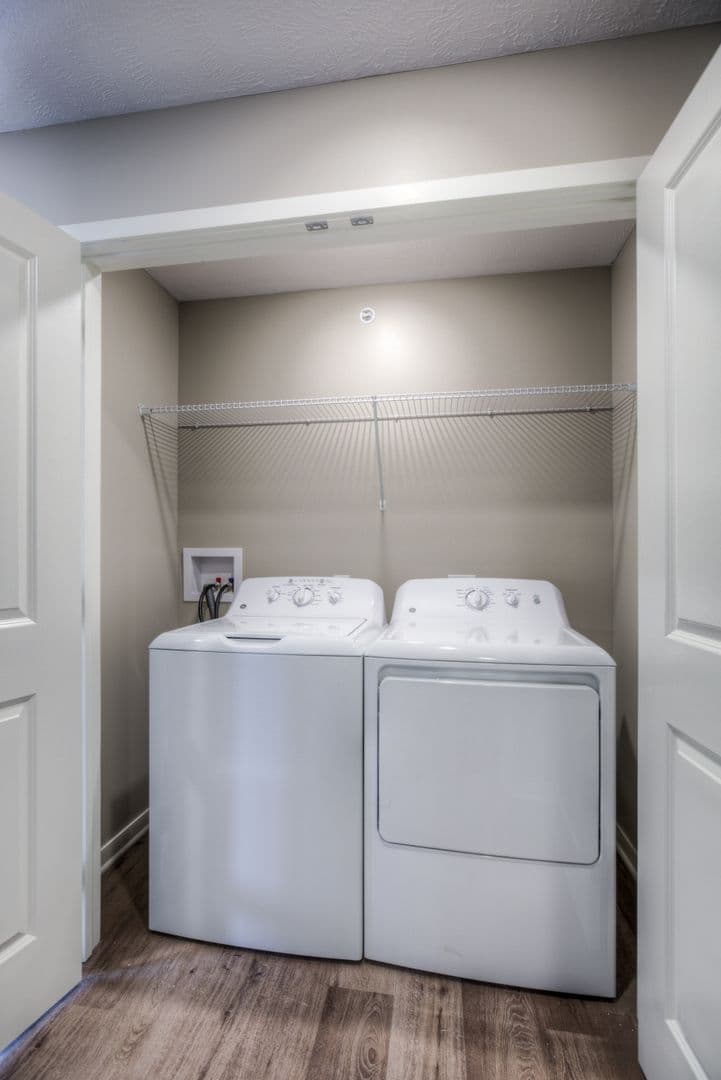 Fremont Apartment: 550 S Johnson Rd