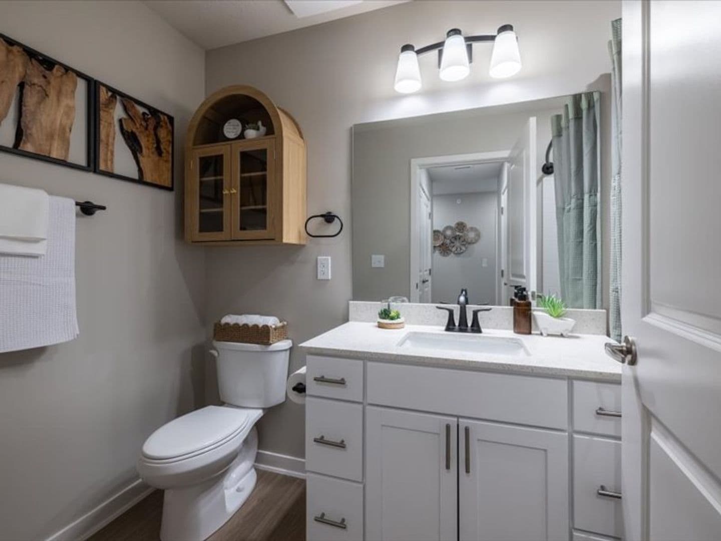Columbus Apartment: 602 8th St