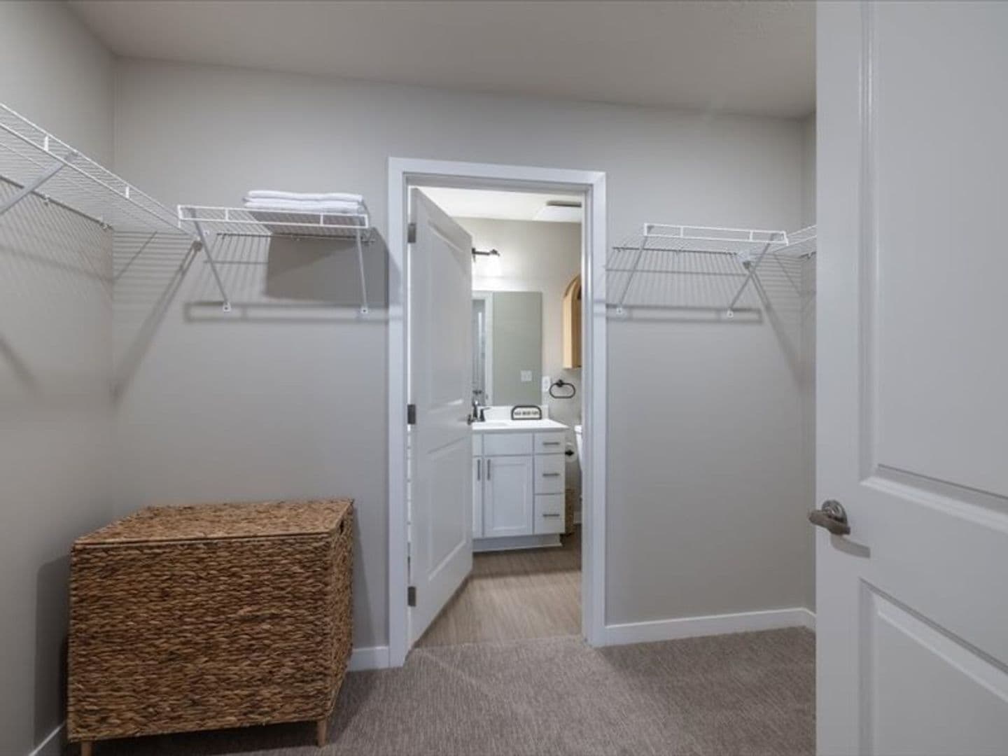 Columbus Apartment: 602 8th St